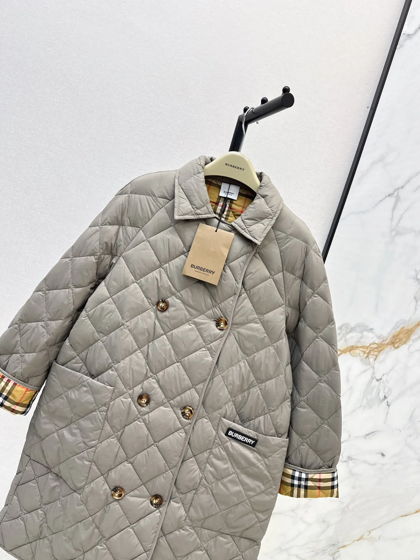 Burberry グレー ダブルブレスト ダウンコート - 画像 (4)