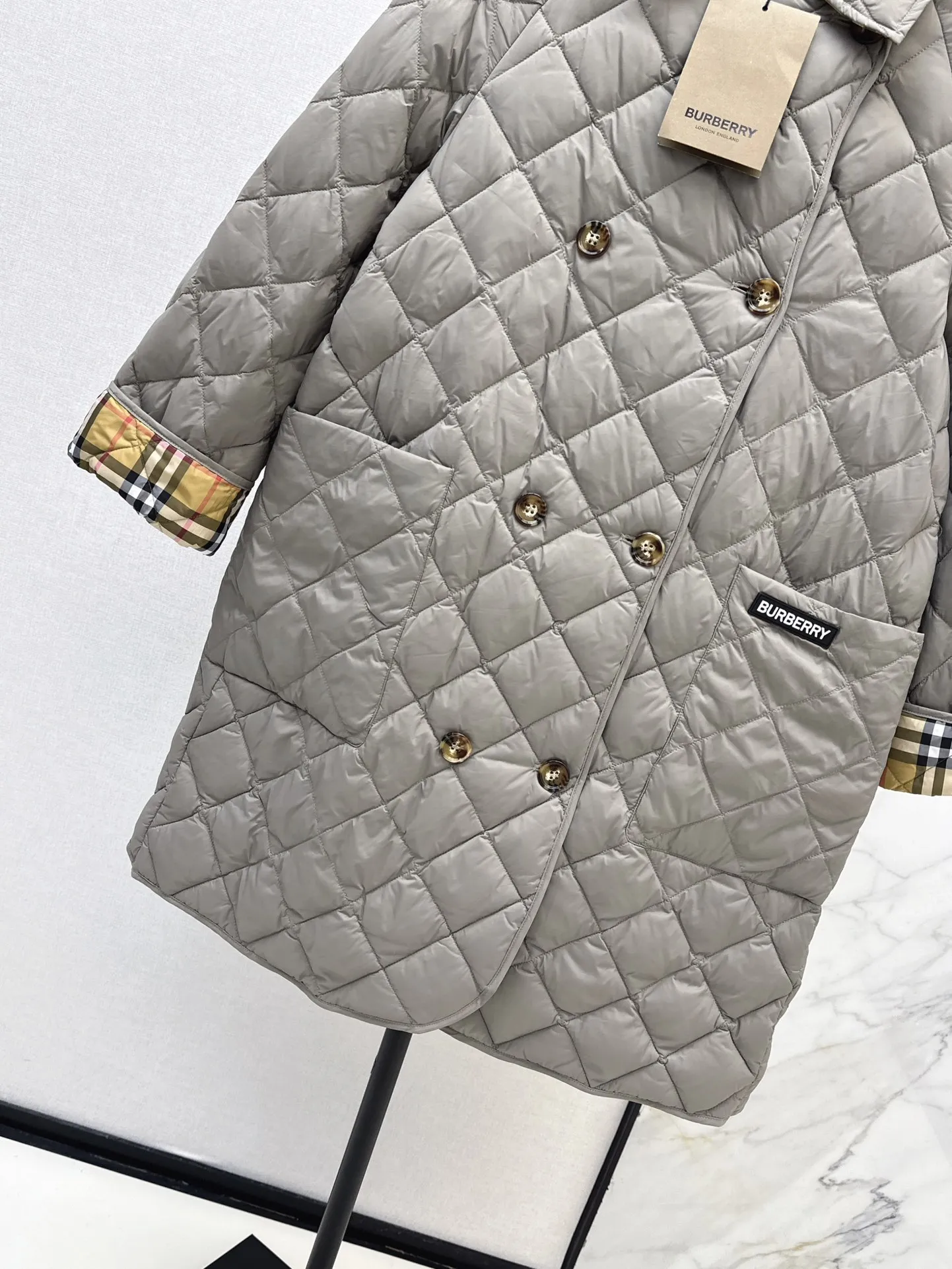 Burberry グレー ダブルブレスト ダウンコート - 画像 (7)