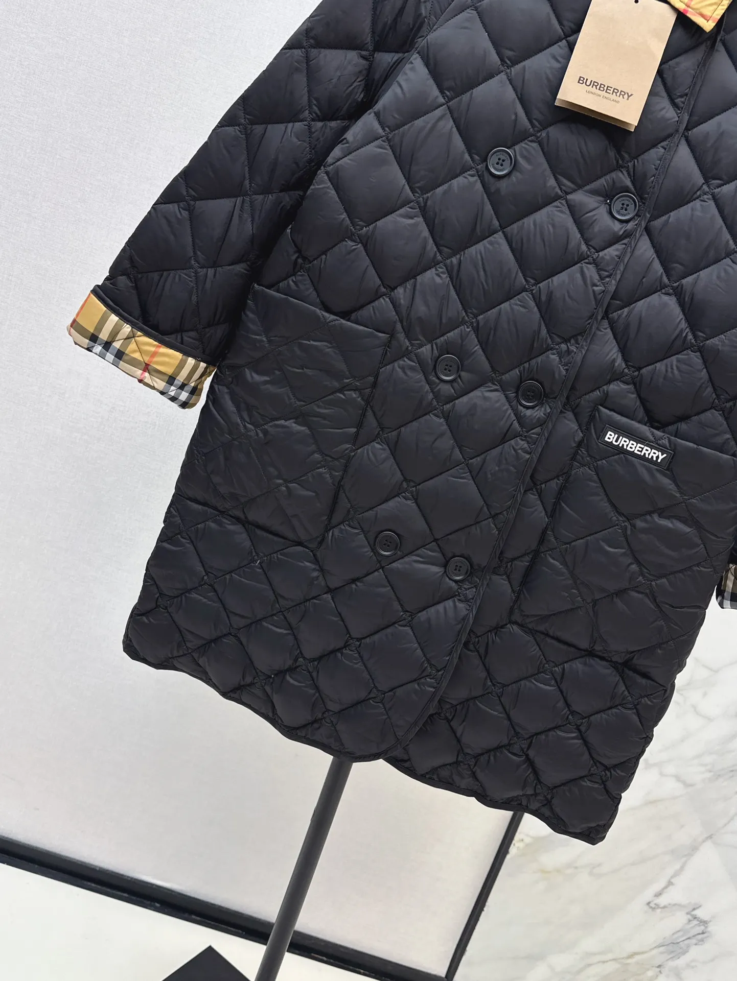 Burberry 黒 ダブルブレスト ダウンコート - 画像 (6)