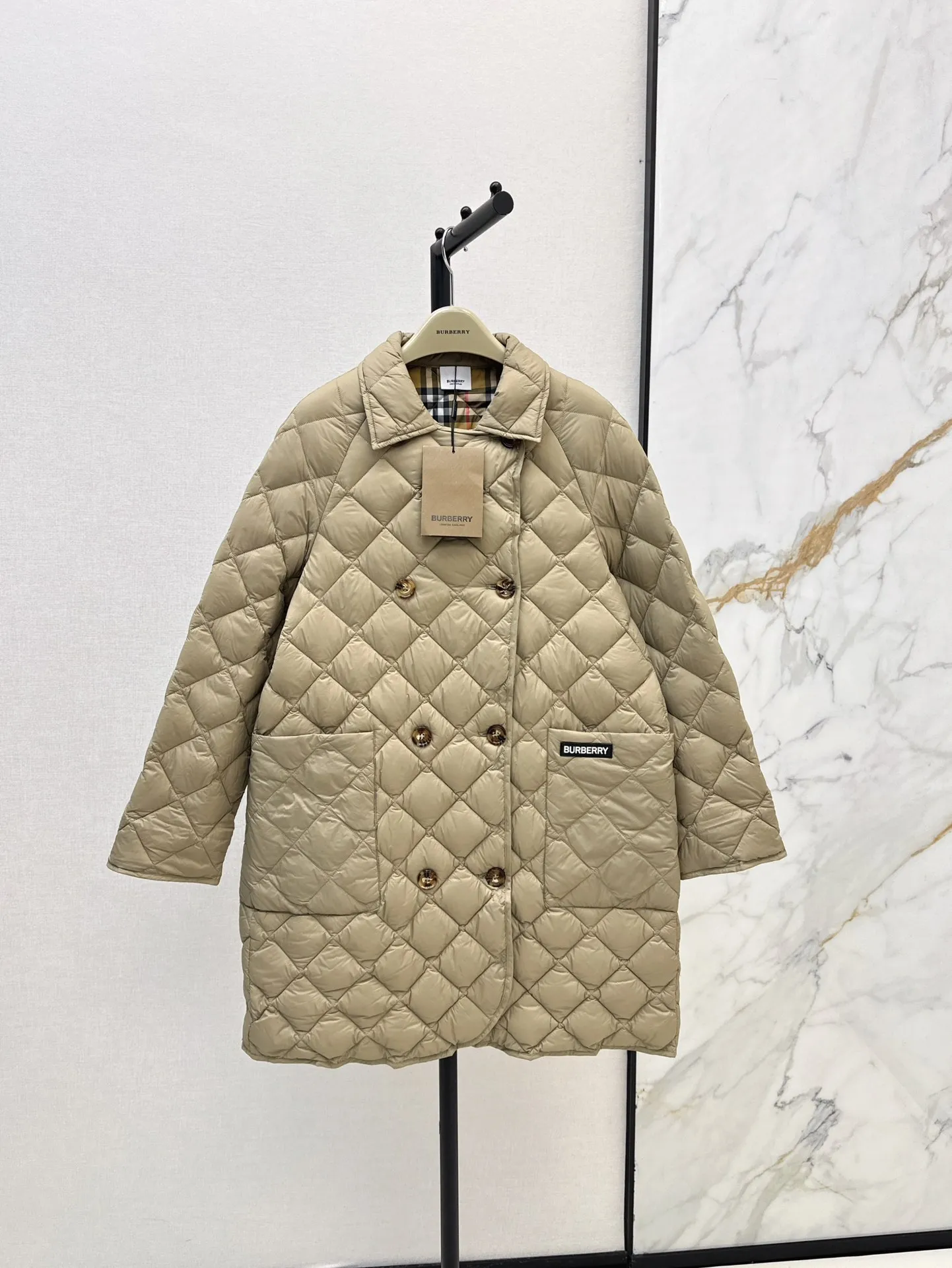 Burberry ベージュ菱形キルティングコート