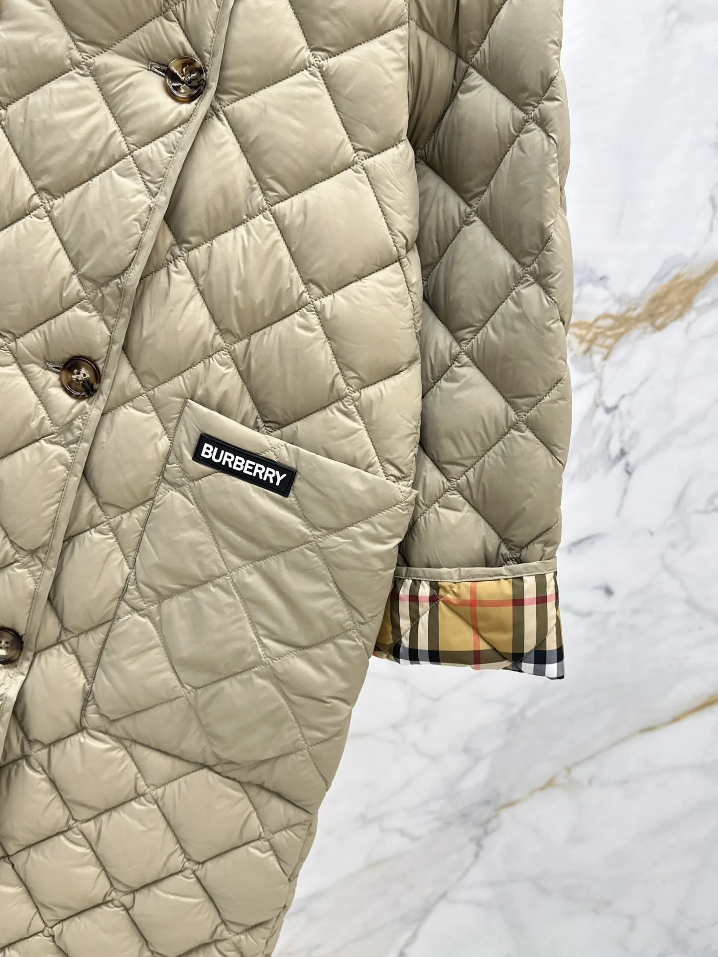 Burberry ベージュ菱形キルティングコート - 画像 (7)