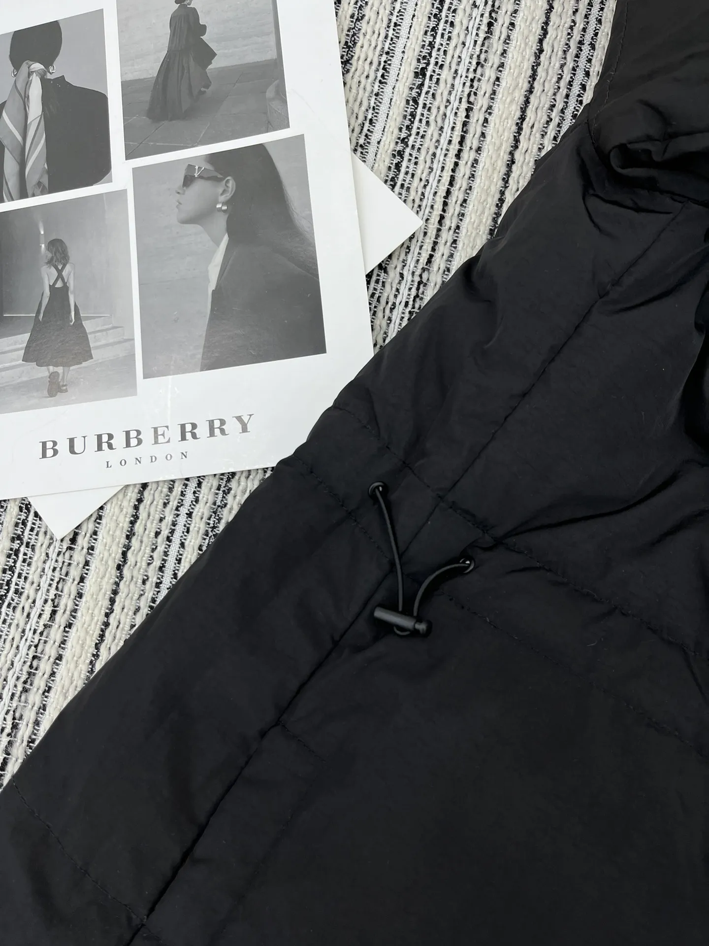 Burberry 緑色 ダウンジャケット - 画像 (5)