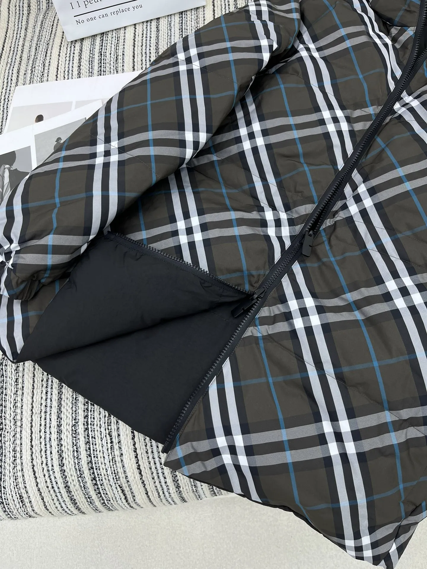 Burberry 緑色 ダウンジャケット - 画像 (9)