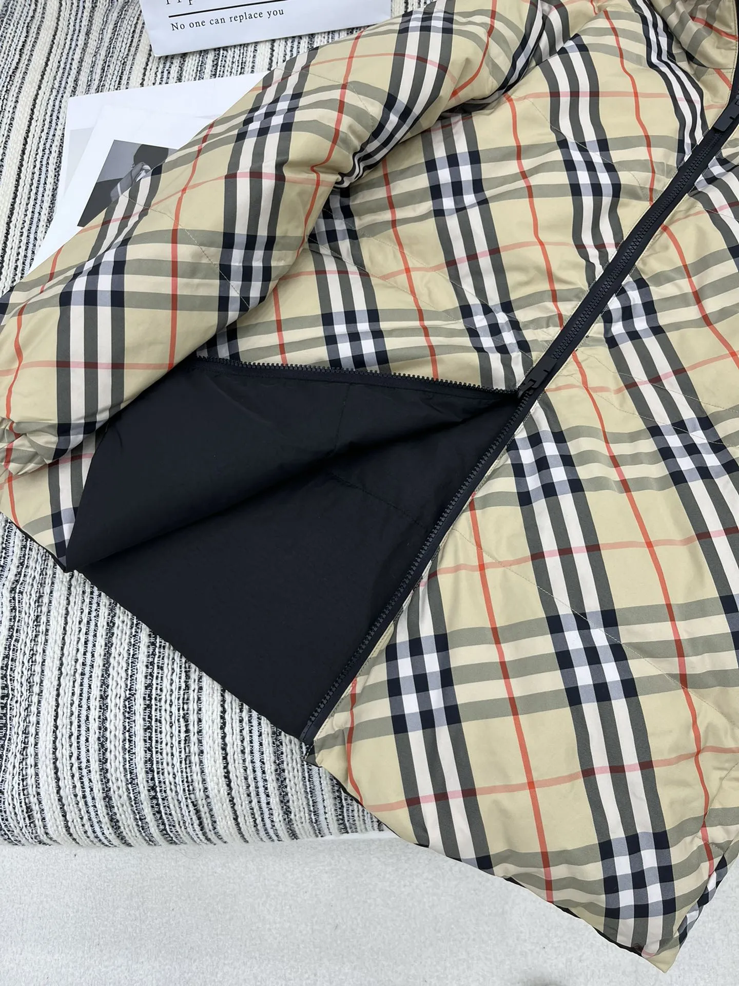 Burberry 緑色 ダウンジャケット - 画像 (6)