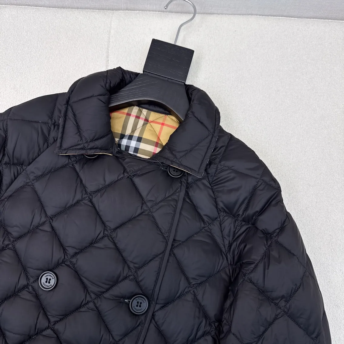 Burberry 黒 長袖キルティングコート - 画像 (5)