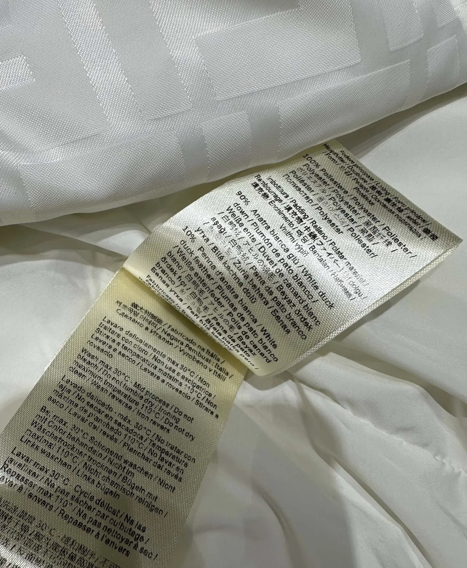 FENDI ホワイトダウン ベスト - 画像 (10)