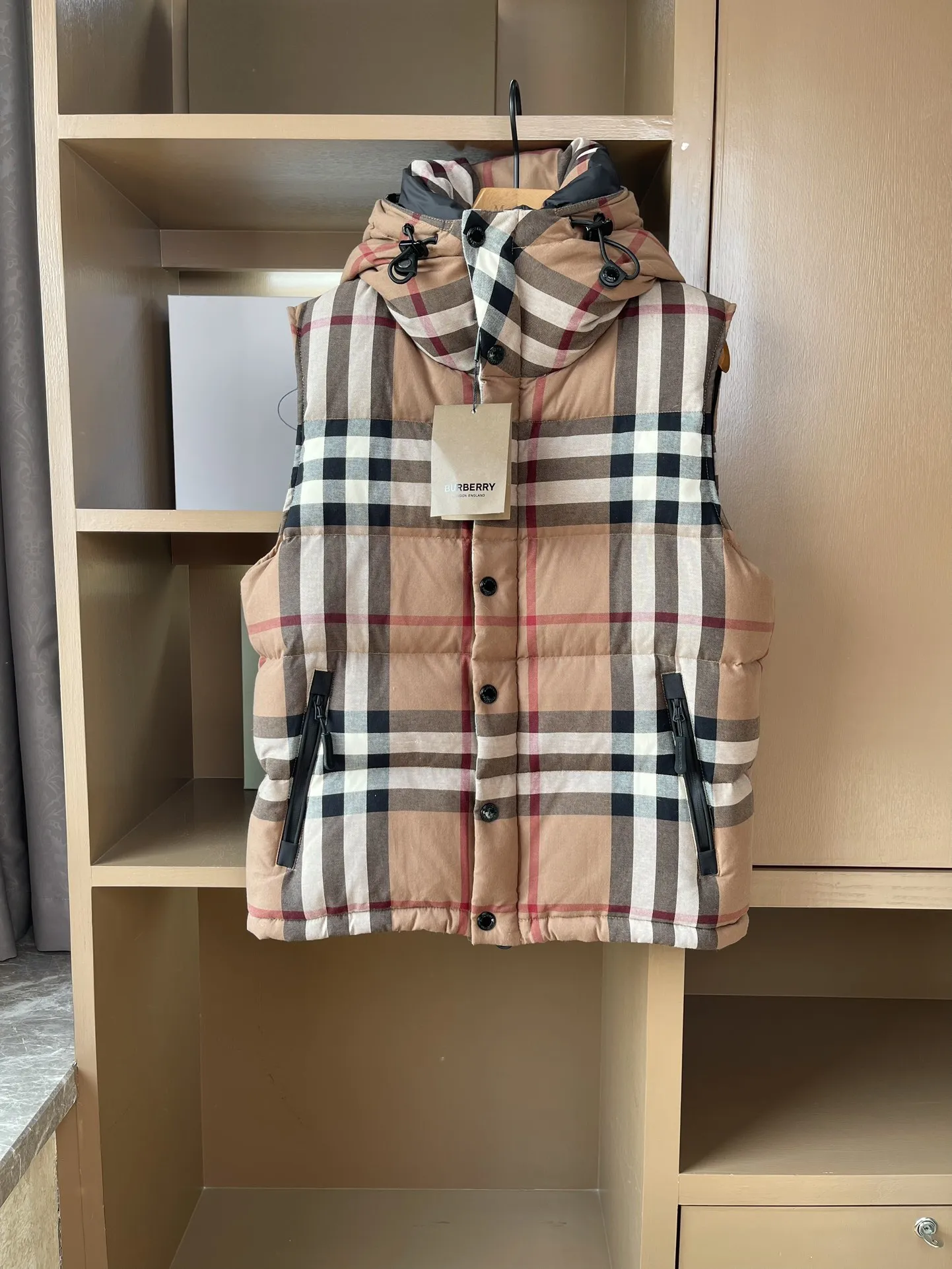 Burberry クラシックチェック ダウンジャケット ベージュ - 画像 (3)