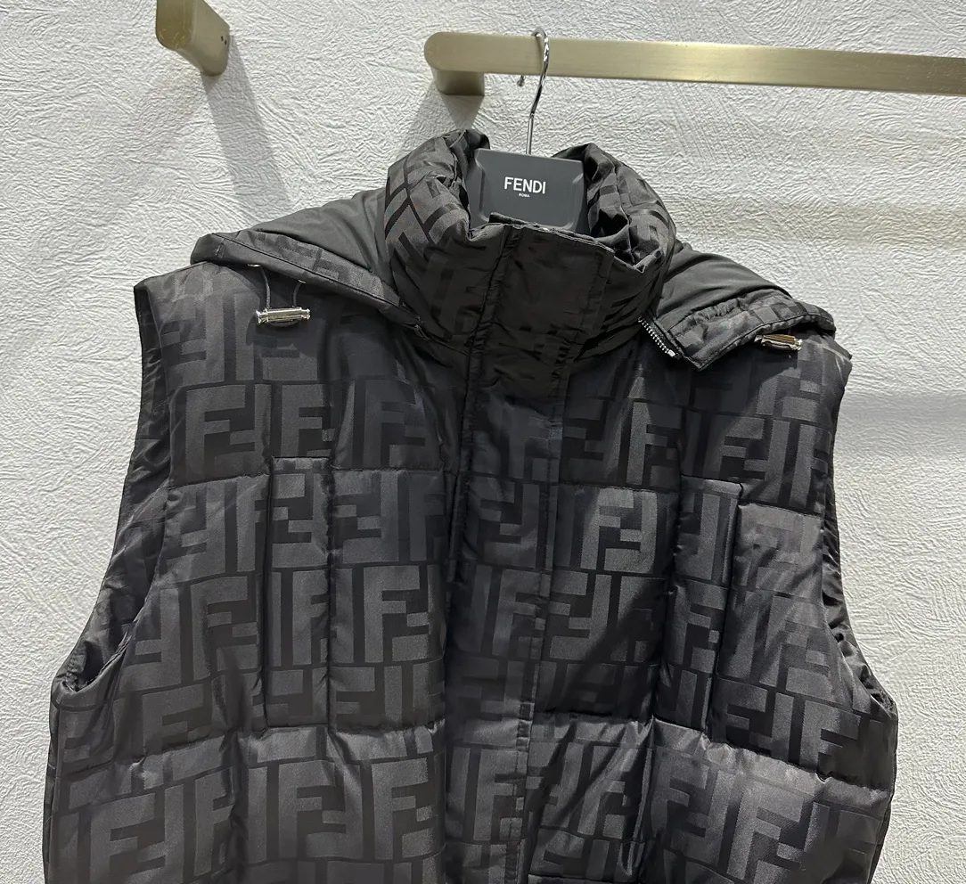 FENDI ブラック ダブルF 羽織りベスト - 画像 (5)