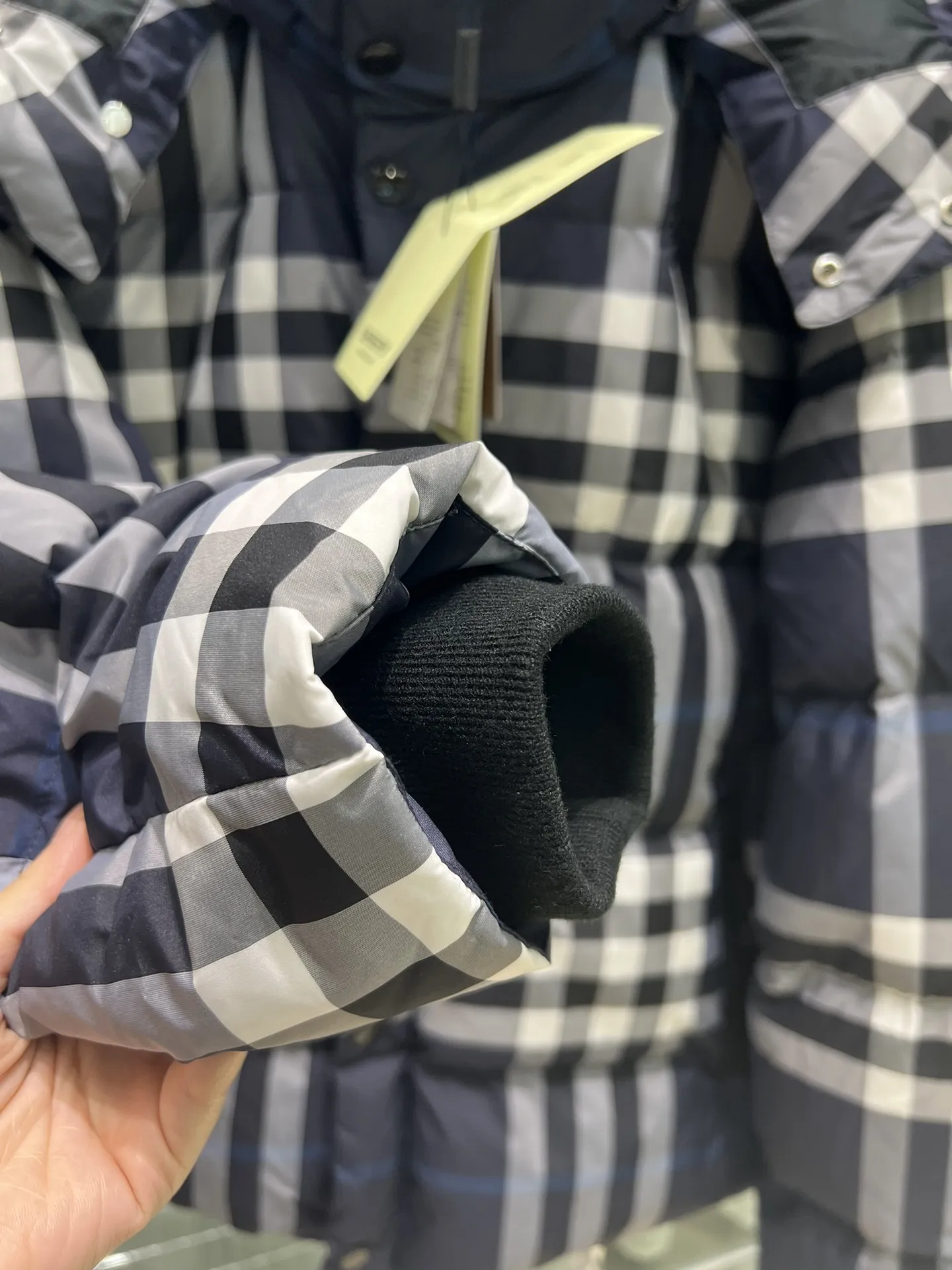 Burberry ネイビーチェックパーカーダウンジャケット - 画像 (5)