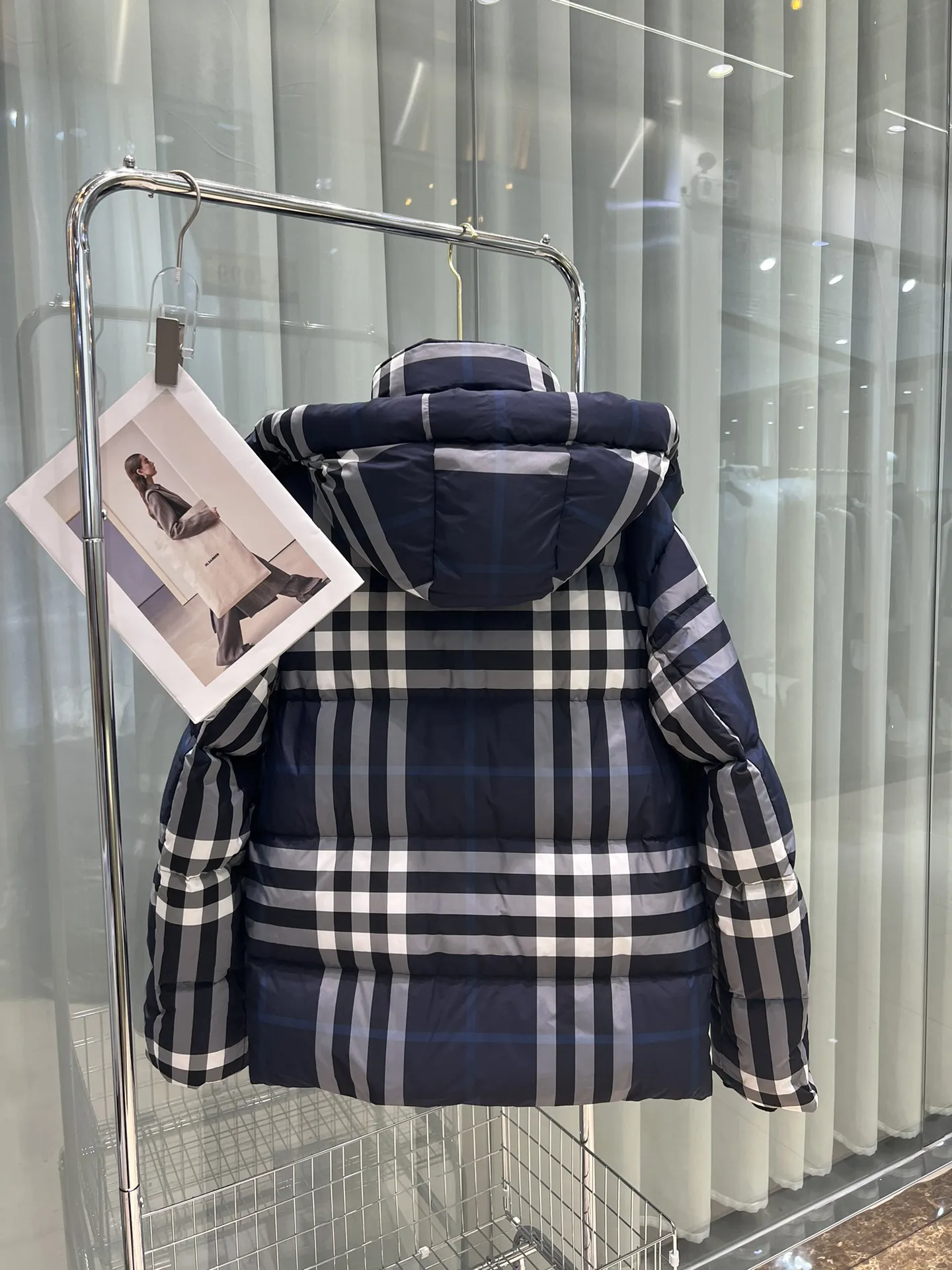 Burberry ネイビーチェックパーカーダウンジャケット - 画像 (10)