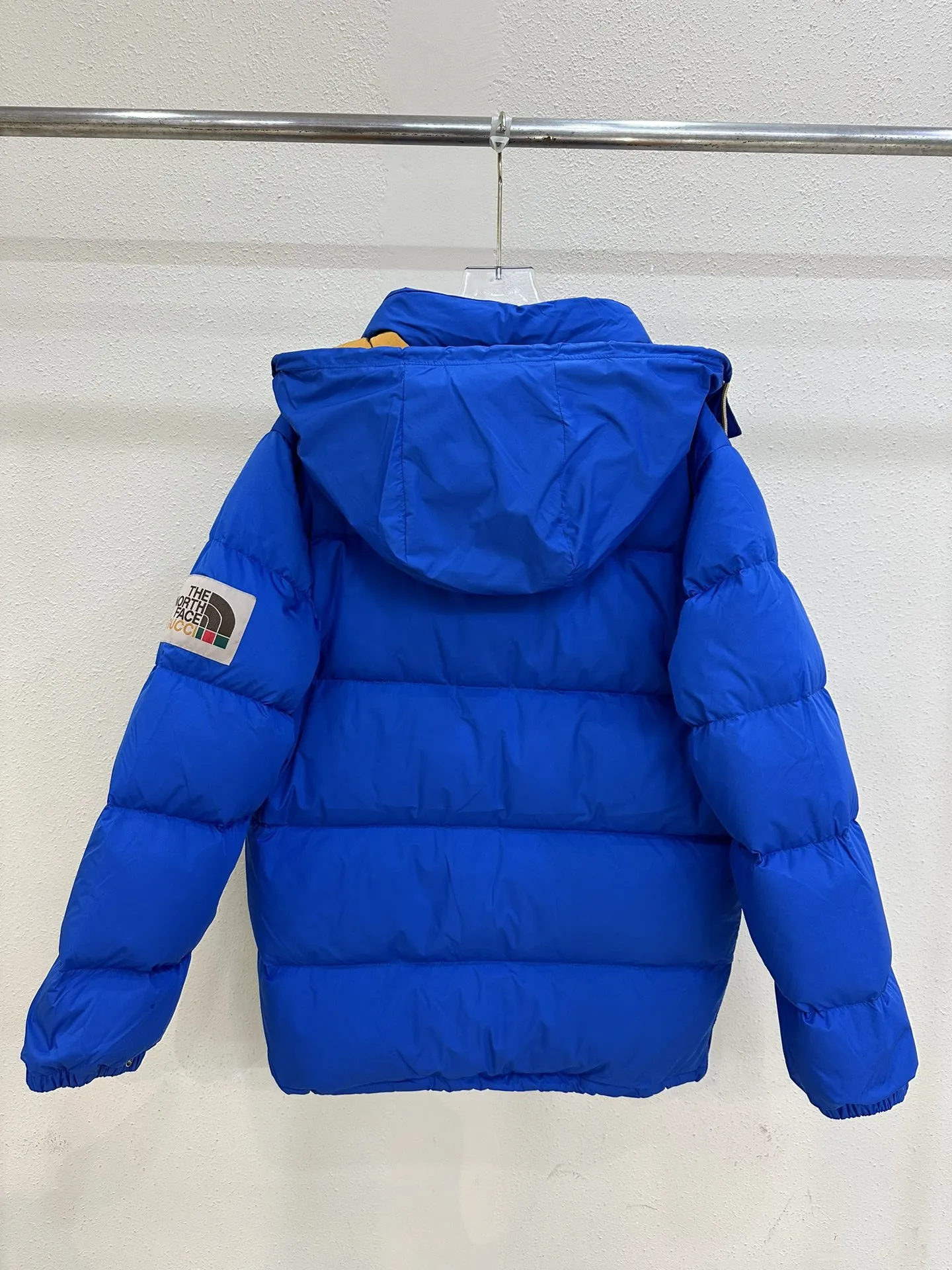 Gucci ブルー ダウンジャケットLサイズ - 画像 (3)