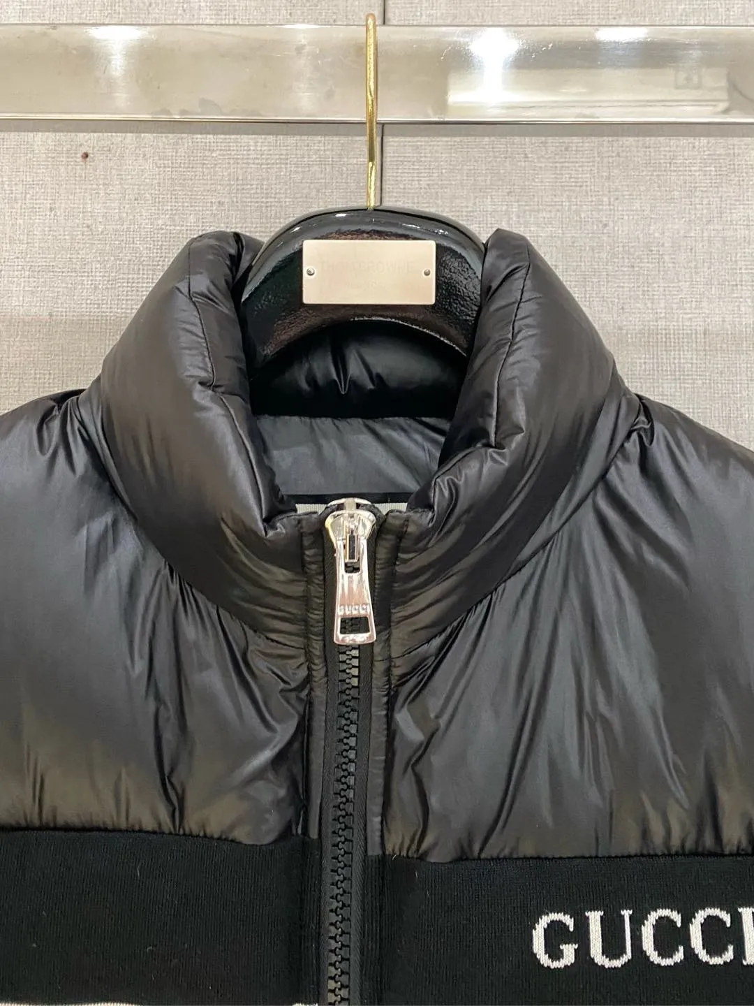 Gucci ブラック ダウンジャケット 秋冬新作 - 画像 (3)