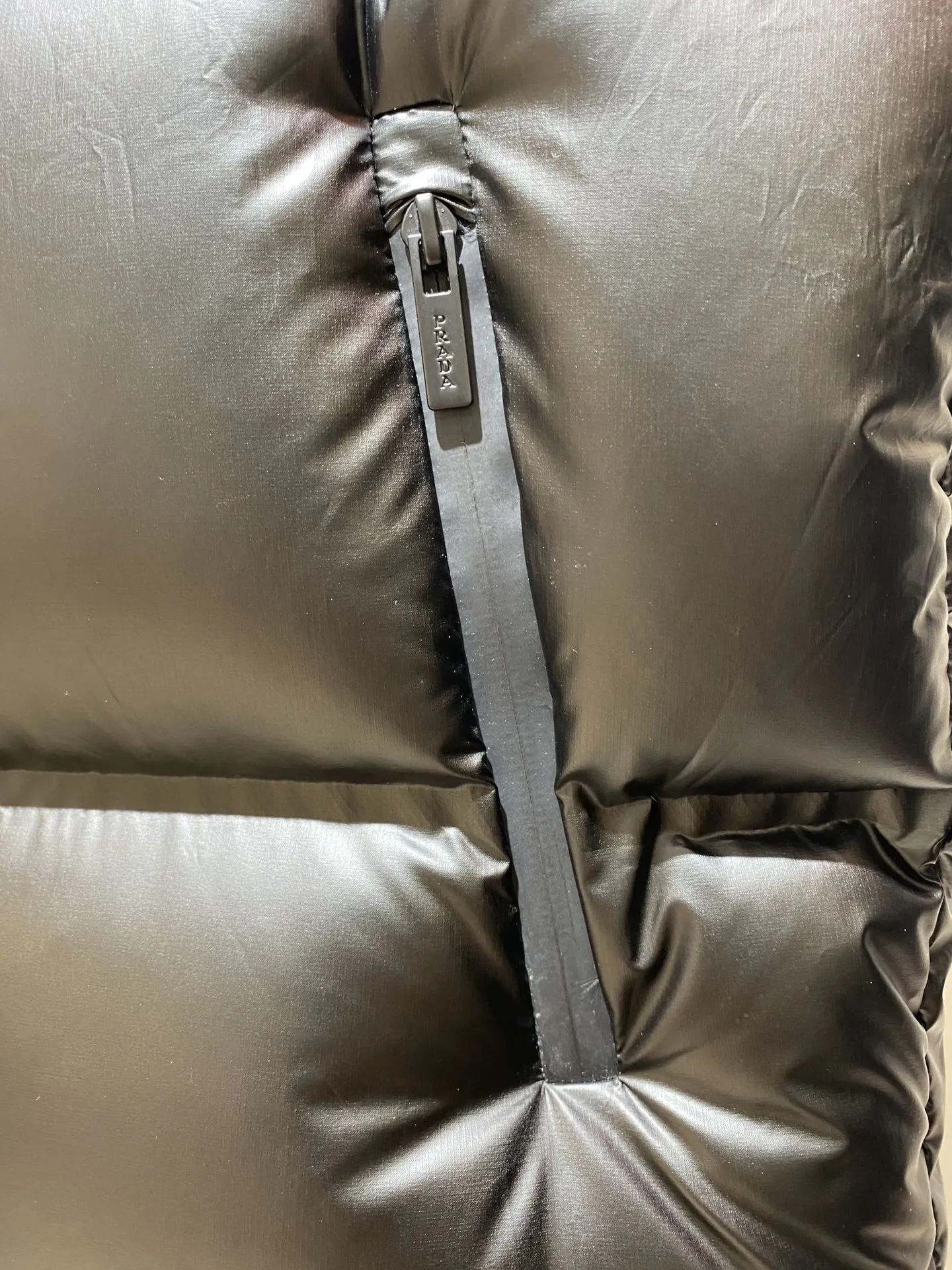 プラダ 黒 ベスト - 画像 (6)