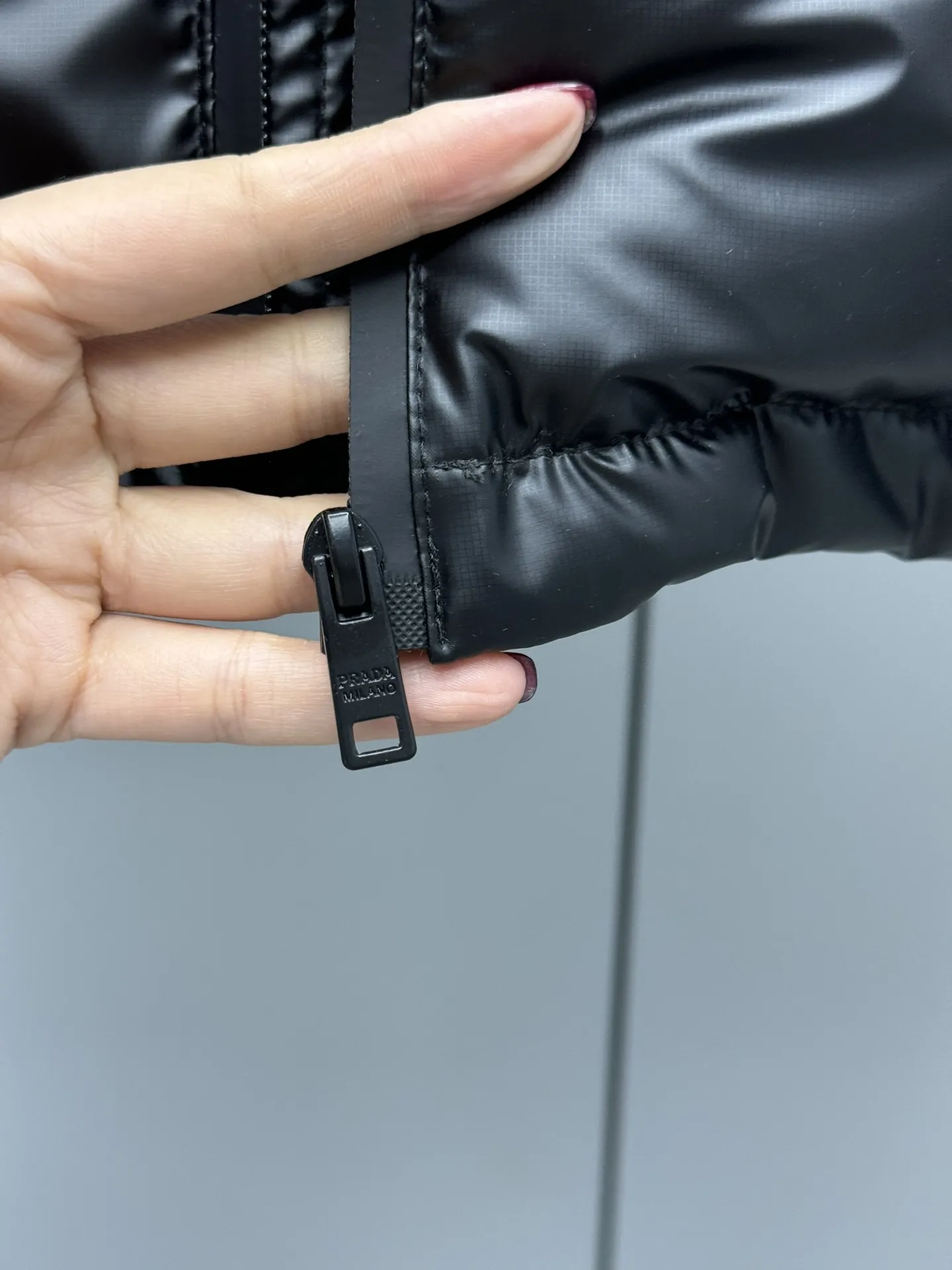 Prada ダウンジャケット黒色 - 画像 (7)