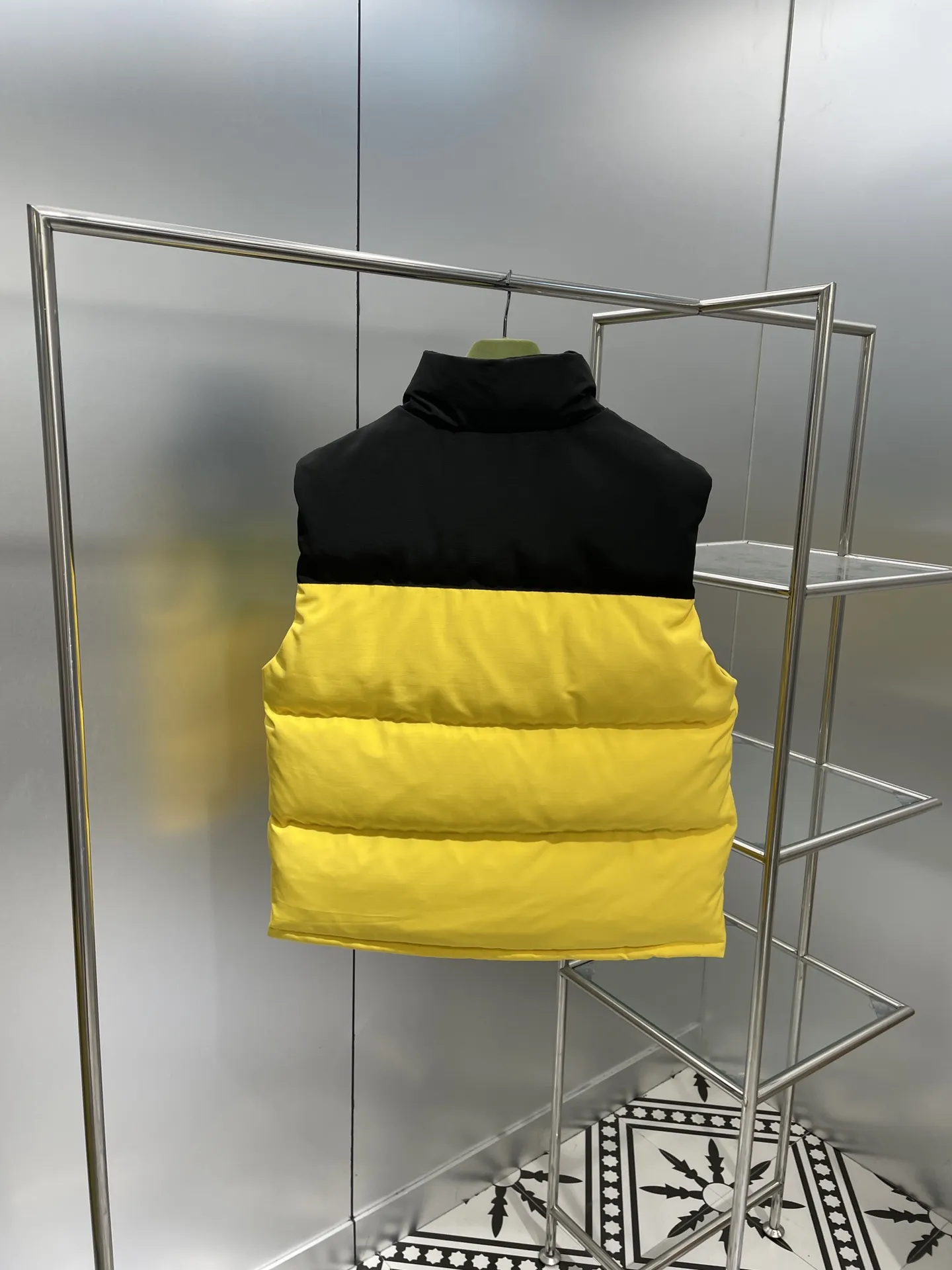 Gucci x The North Face ベスト ダウンジャケット - 画像 (3)