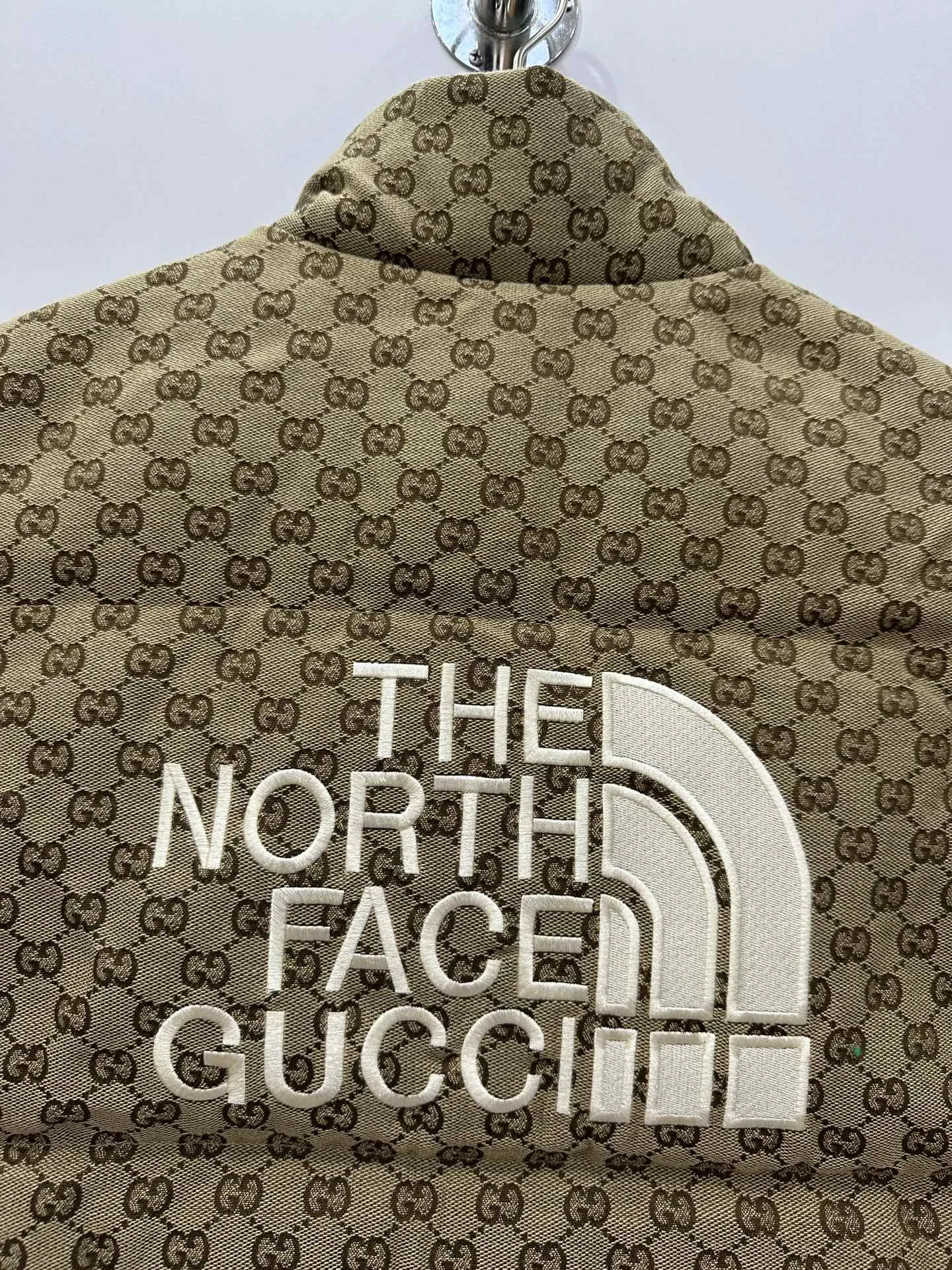 THE NORTH FACE カモフラージュベスト オリーブ - 画像 (10)