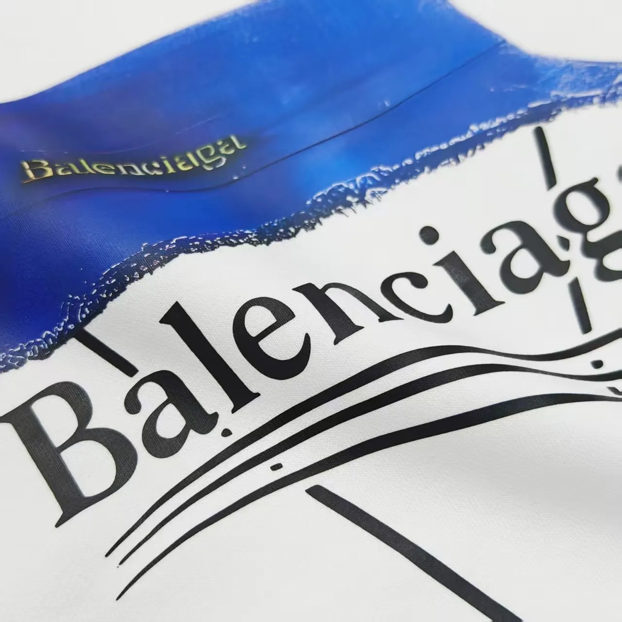 Balenciaga 2025SS 白帽子プリントのパーカー - 画像 (5)