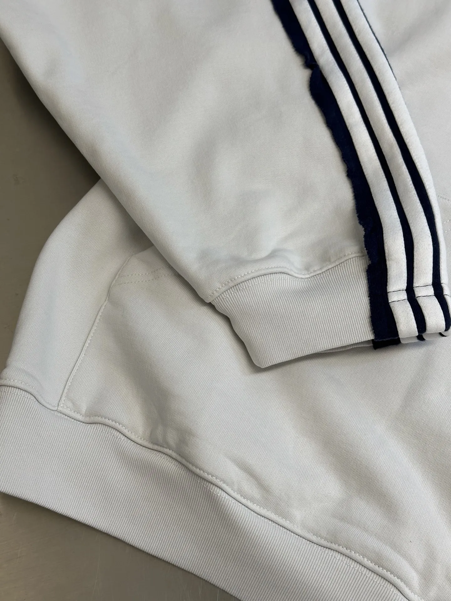 BALENCIAGA ホワイト 肩杠連帽ウェア - 画像 (8)