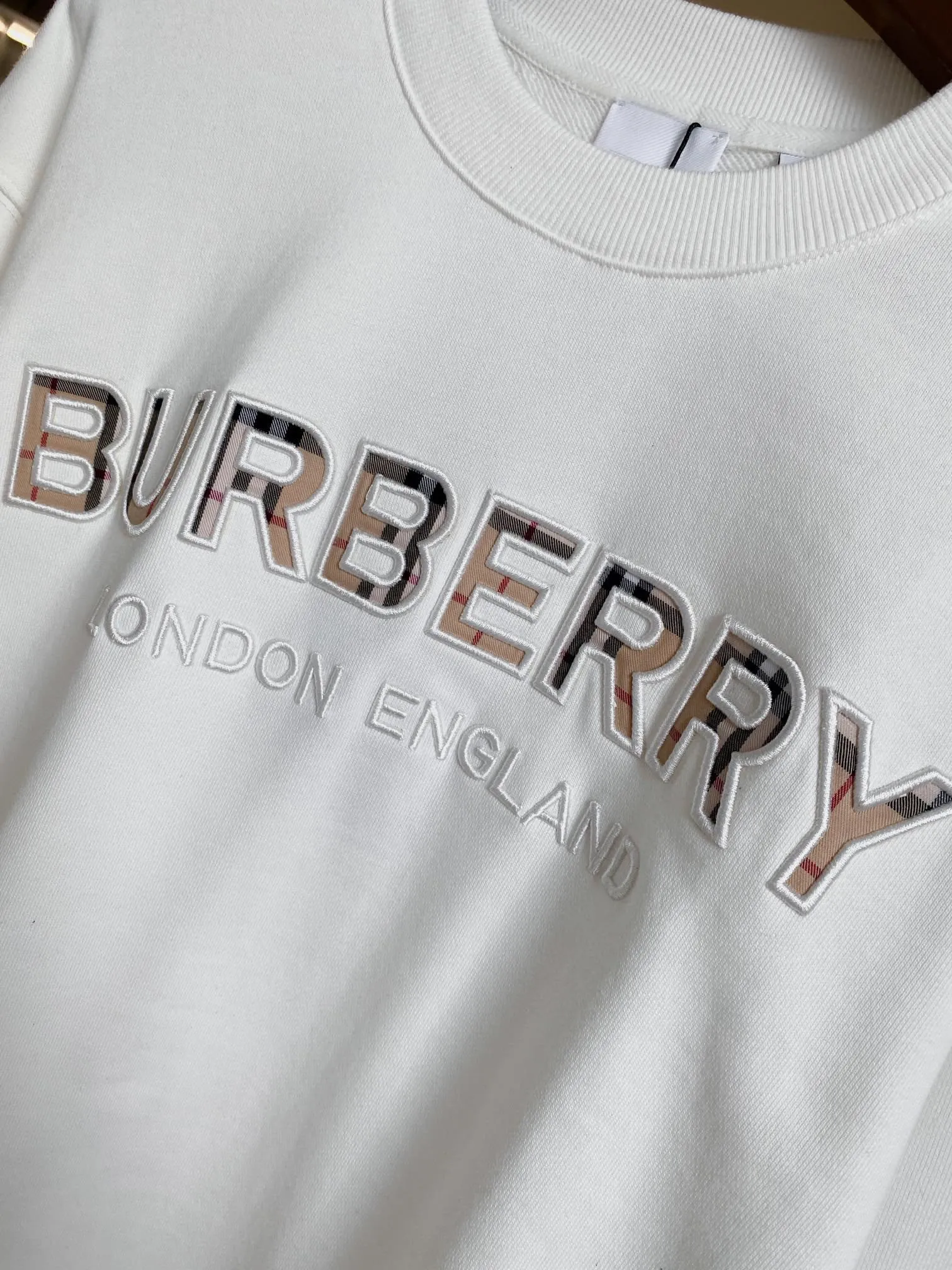 BURBERRY ホワイト刺繍コットンリラックススウェット - 画像 (7)