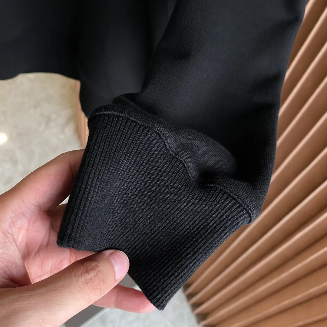 Burberry 小熊刺繍格子黒色ワイドスウェット - 画像 (9)