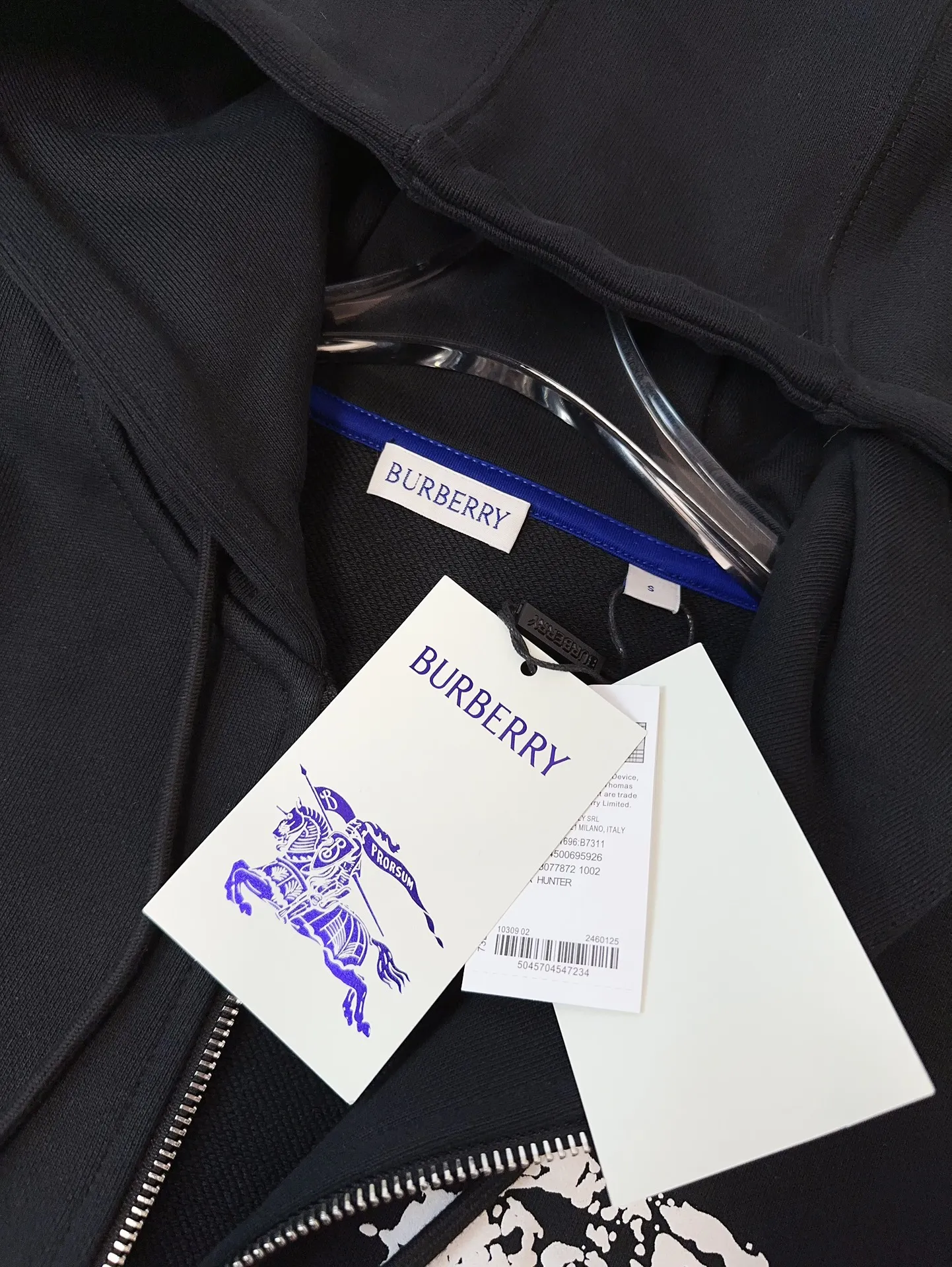 BURBERRY新款発泡戦馬ロゴジップアップフーディーブラック - 画像 (9)