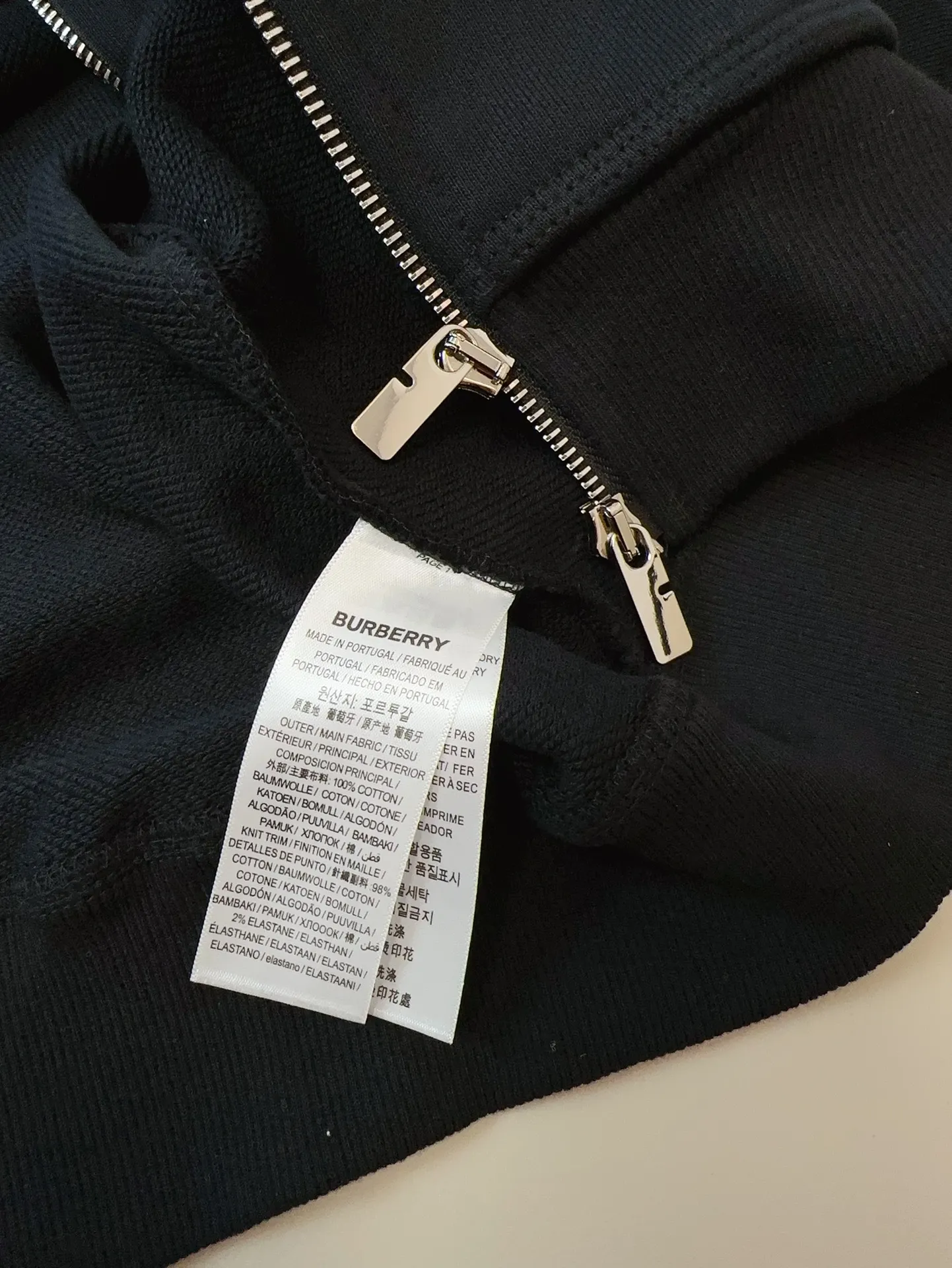 BURBERRY新款発泡戦馬ロゴジップアップフーディーブラック - 画像 (10)