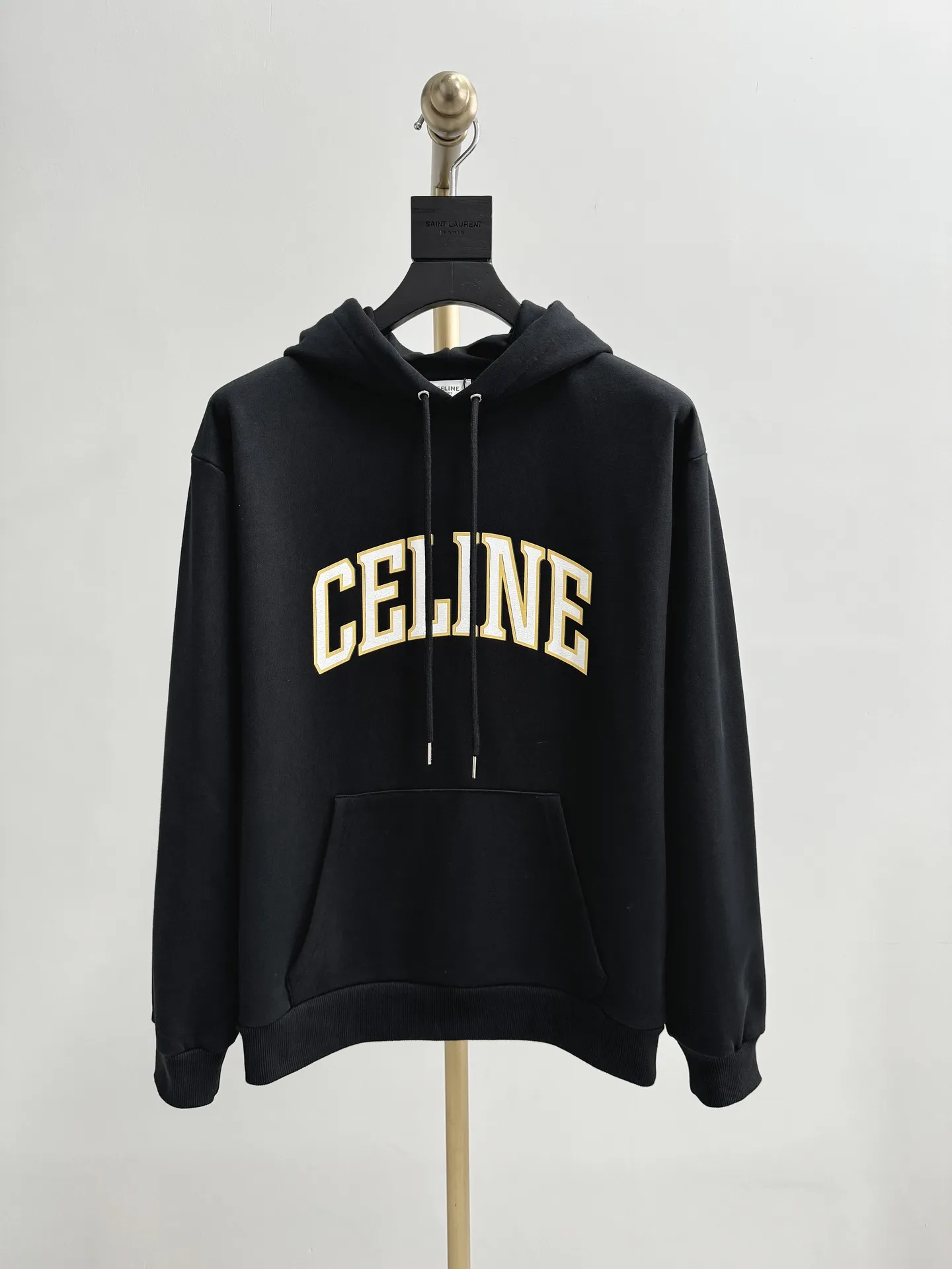 セリーヌ ブラック レタープリント フーディ