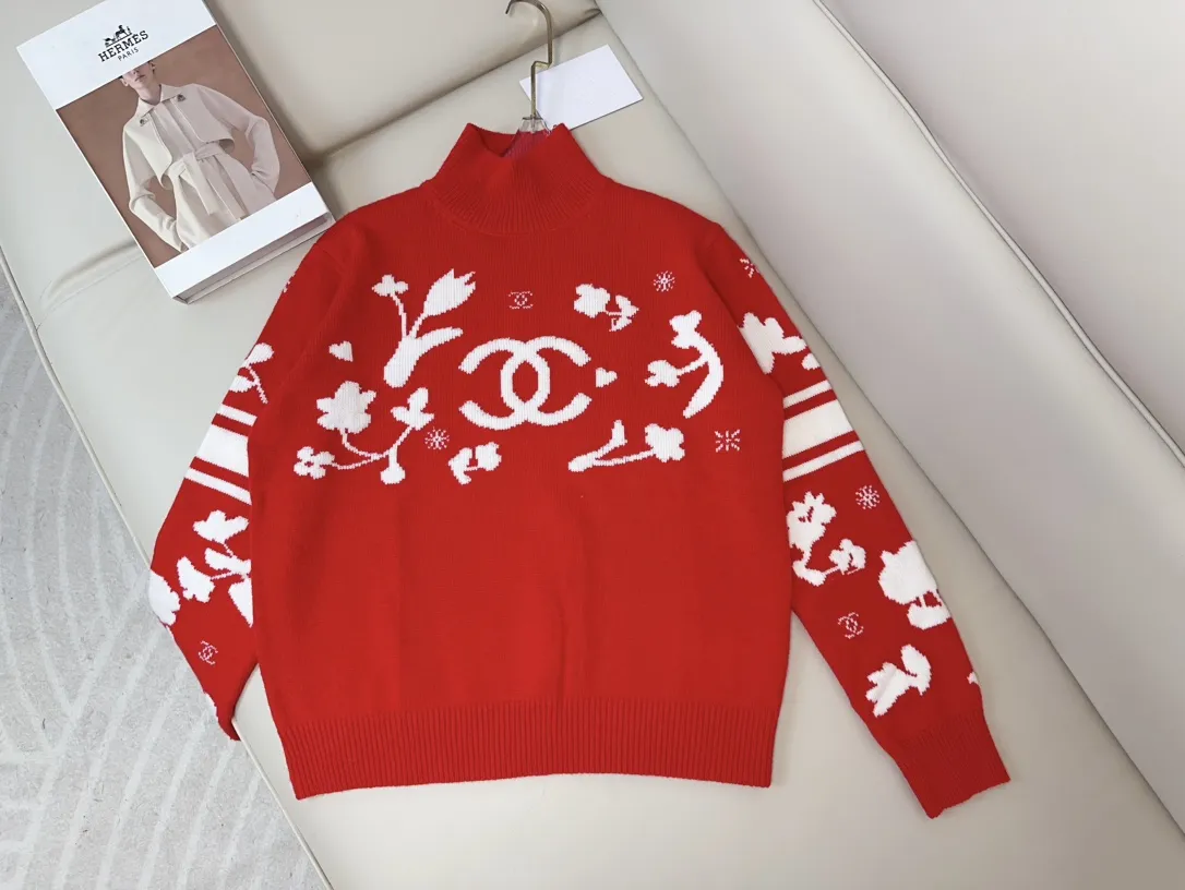 CHANEL新款滑雪花卉ロゴセーター赤色スタイル