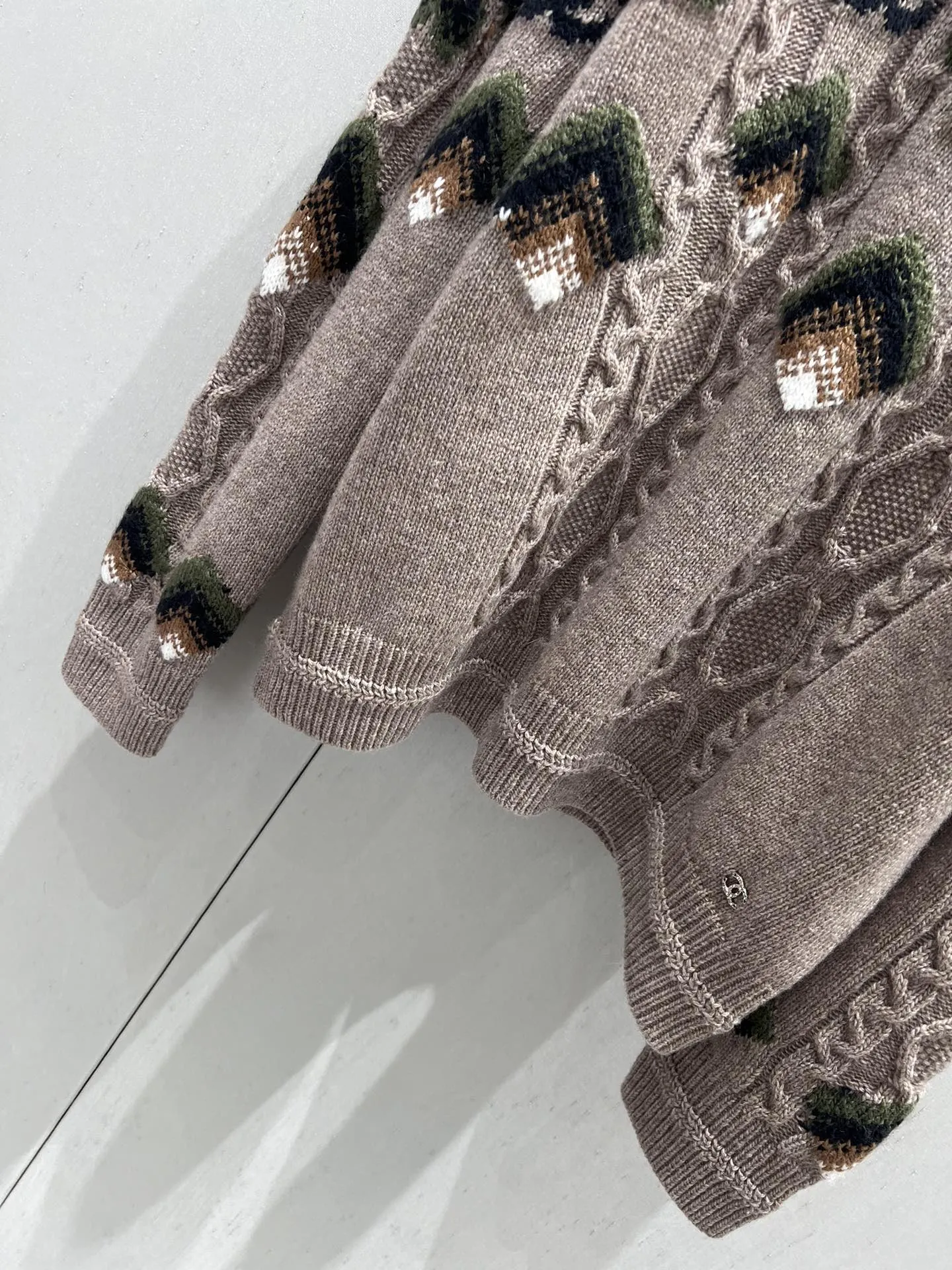 Chanel グレー 四葉クローバー編みニット - 画像 (6)