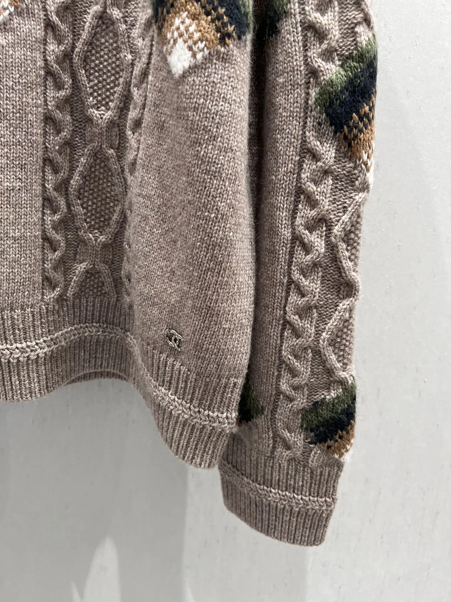 Chanel グレー 四葉クローバー編みニット - 画像 (7)