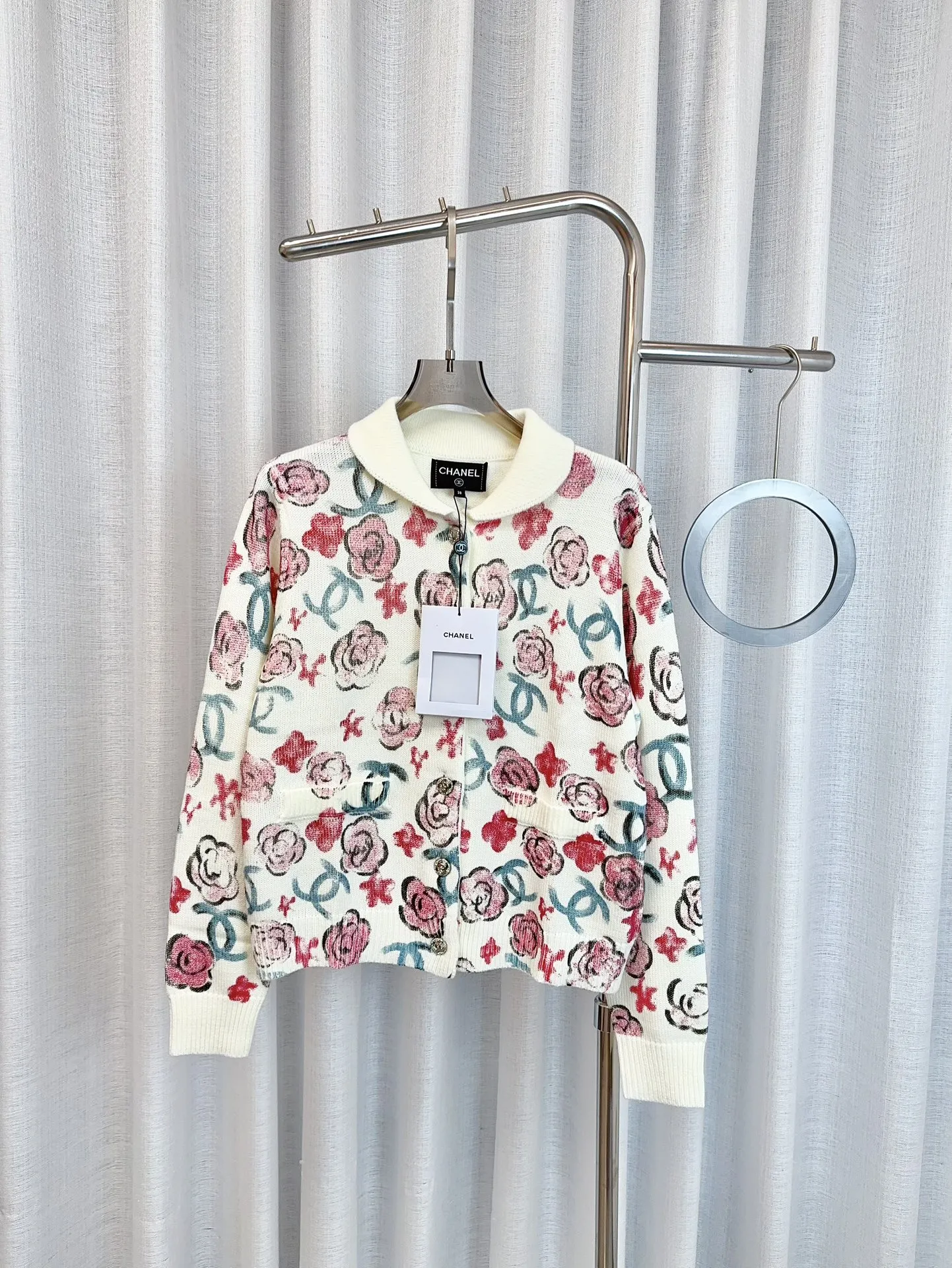 CHANEL新款工芸花柄プリントウールトップスホワイト