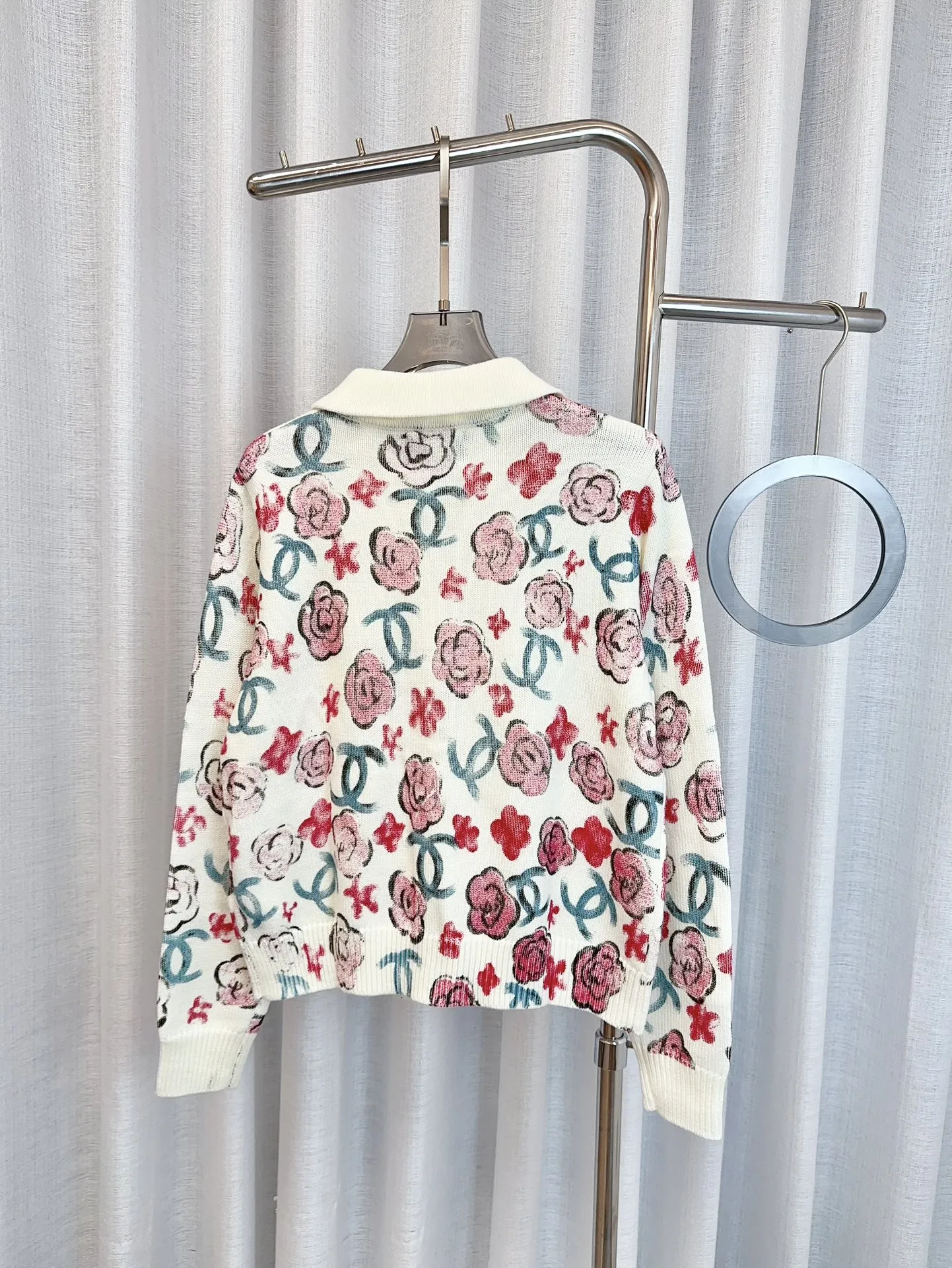 CHANEL新款工芸花柄プリントウールトップスホワイト - 画像 (3)