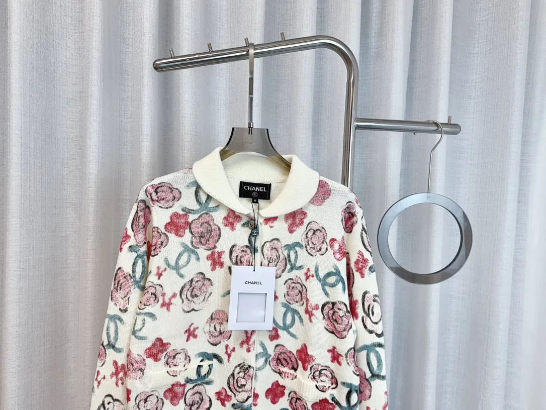 CHANEL新款工芸花柄プリントウールトップスホワイト - 画像 (4)