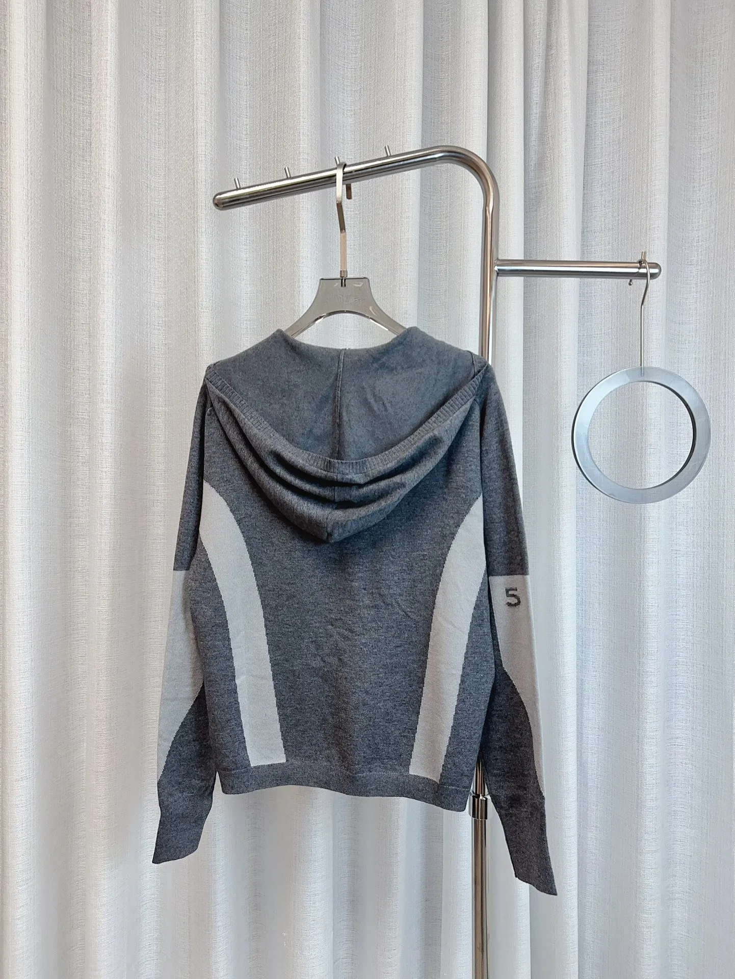 CHANELグレー拼接デザイン パーカー - 画像 (3)