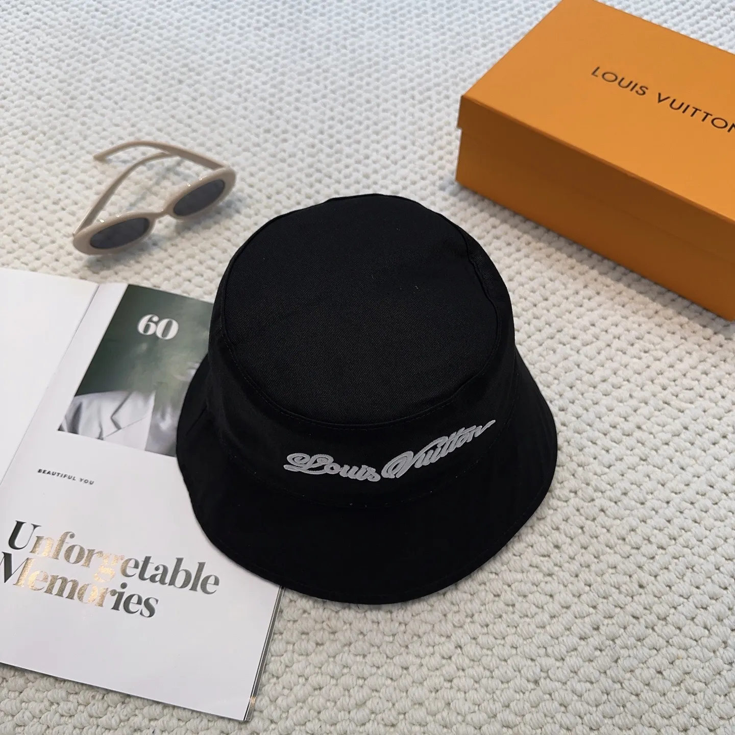 Louis Vuitton カラフル刺繍ロゴ ダブルフェイスフィッシャーマンハット - 画像 (4)