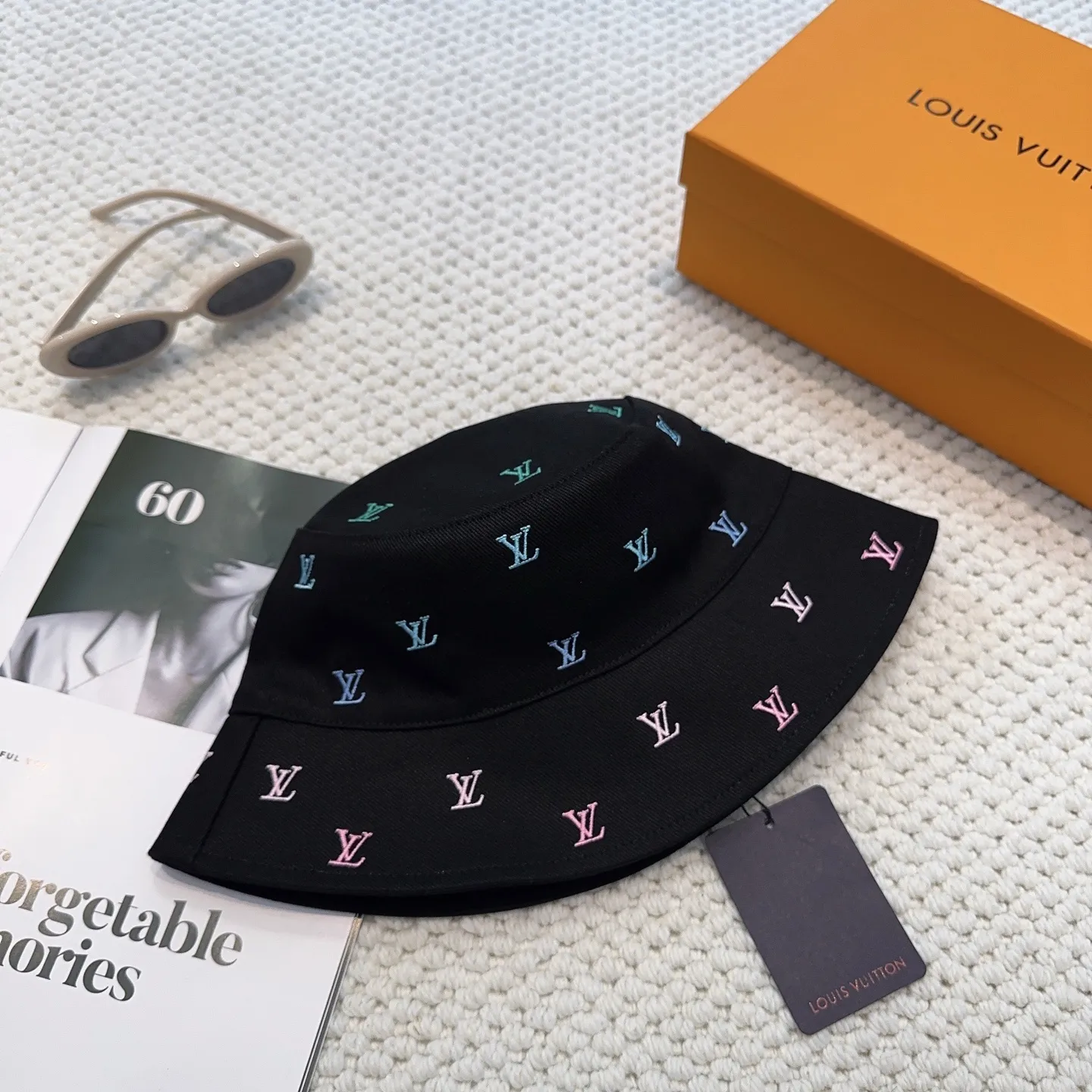 Louis Vuitton カラフル刺繍ロゴ ダブルフェイスフィッシャーマンハット - 画像 (8)