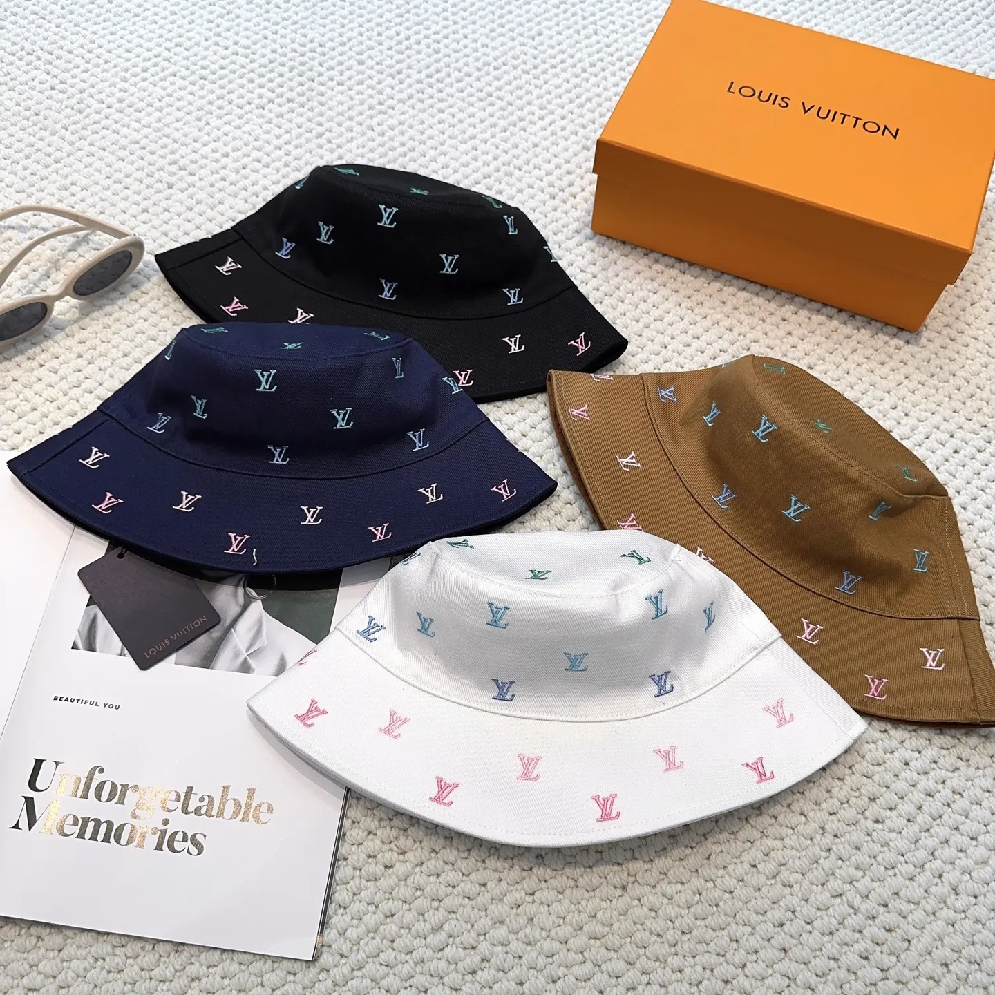 Louis Vuitton カラフル刺繍ロゴ ダブルフェイスフィッシャーマンハット - 画像 (9)