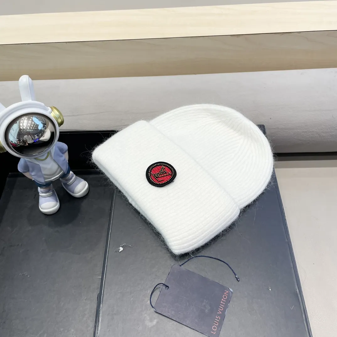 LOUIS VUITTON 白 2024新作秋冬ラビットファーハット - 画像 (3)
