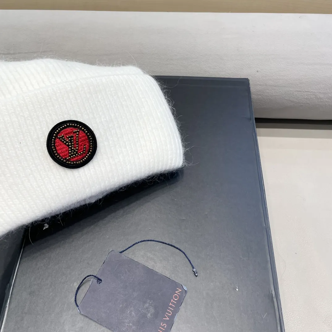 LOUIS VUITTON 白 2024新作秋冬ラビットファーハット - 画像 (5)