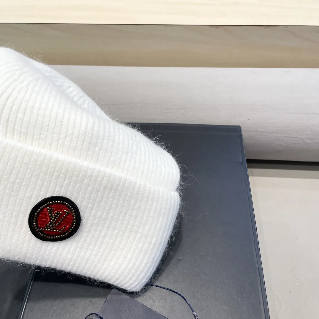 LOUIS VUITTON 白 2024新作秋冬ラビットファーハット - 画像 (7)