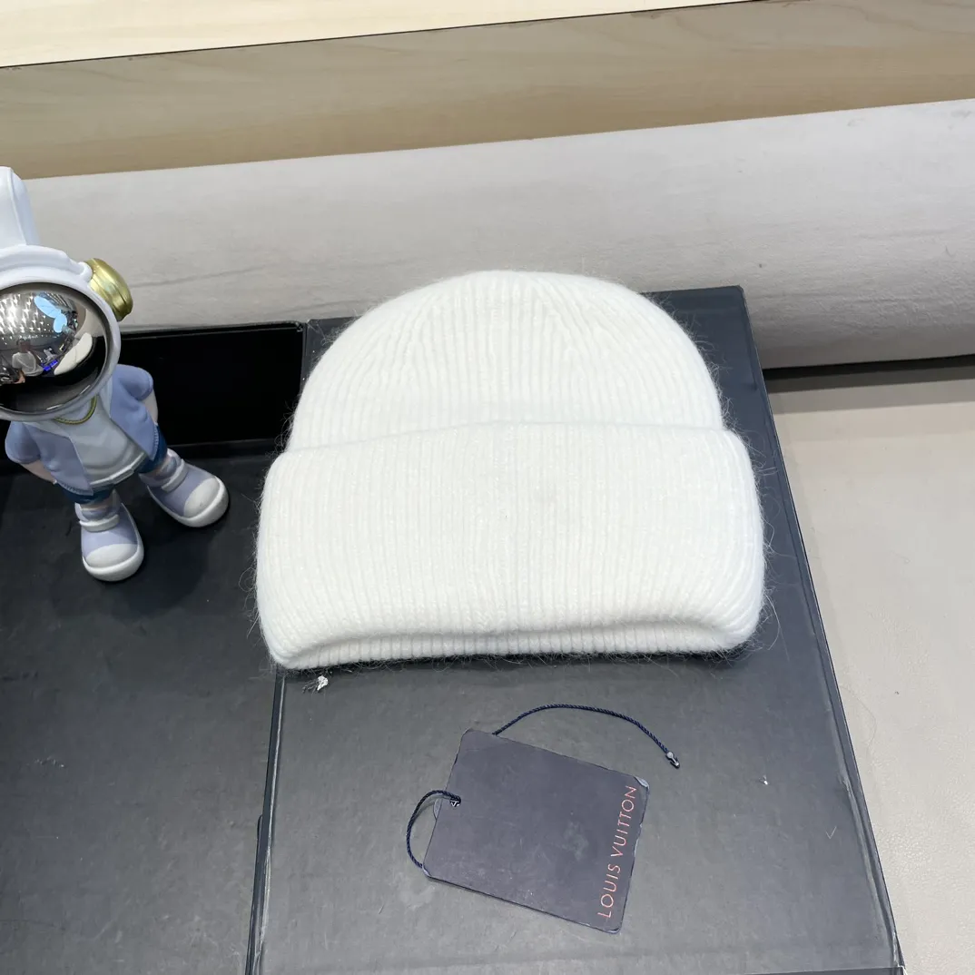 LOUIS VUITTON 白 2024新作秋冬ラビットファーハット - 画像 (8)