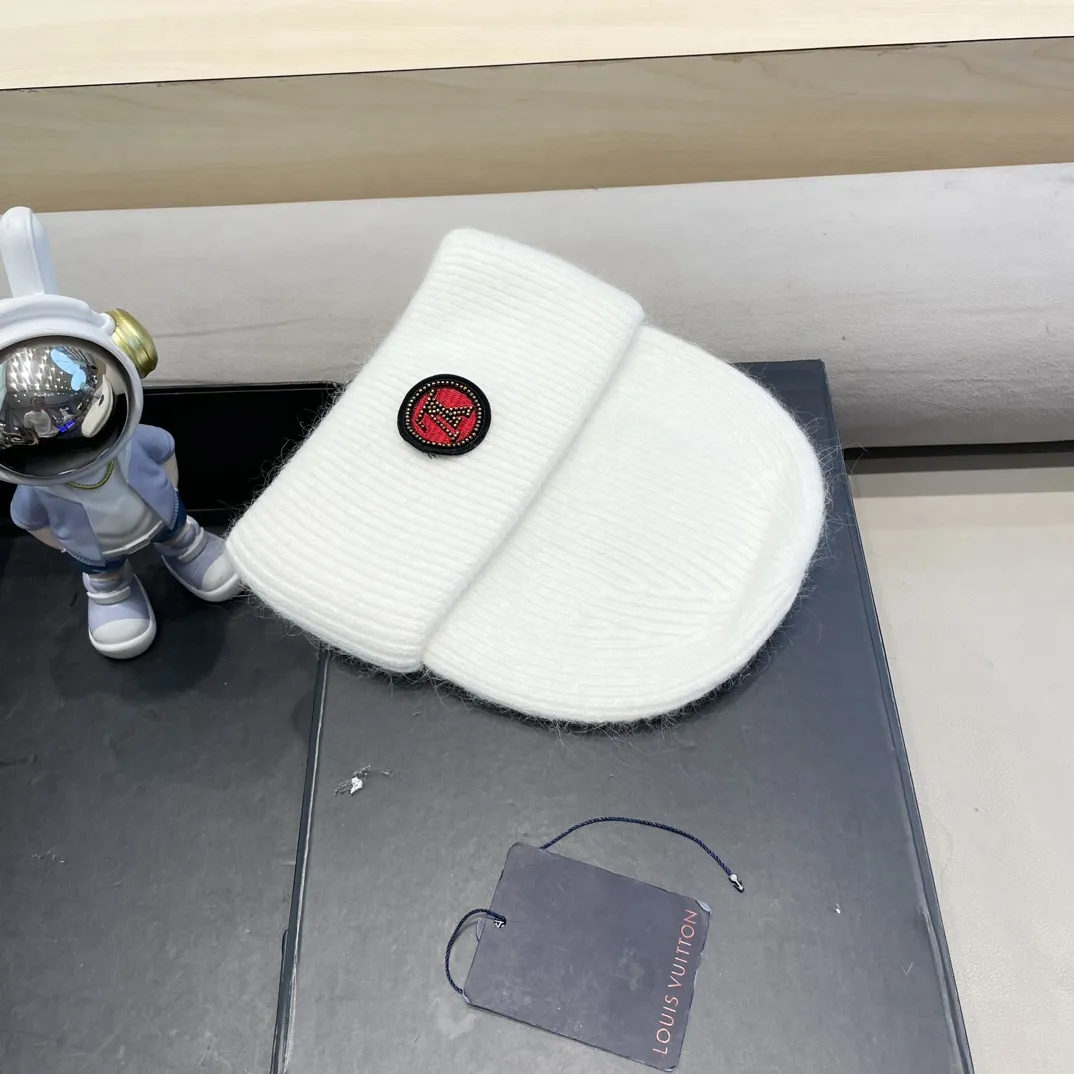 LOUIS VUITTON 白 2024新作秋冬ラビットファーハット - 画像 (9)