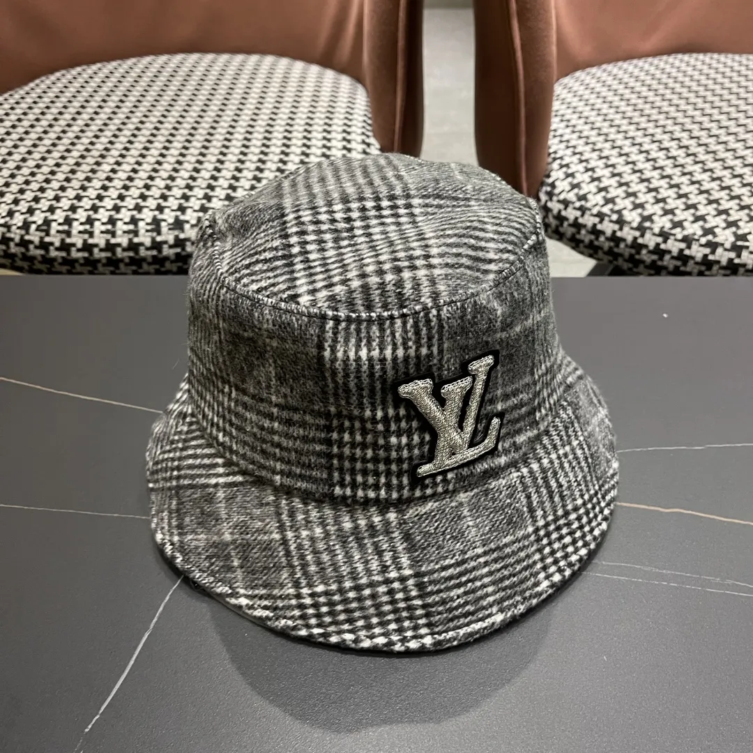 Louis Vuitton グレー千鳥格子バケットハット - 画像 (4)