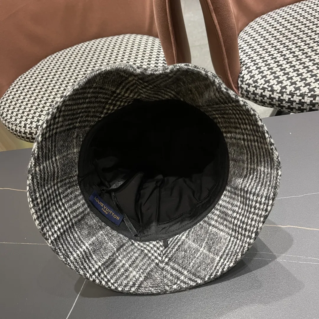 Louis Vuitton グレー千鳥格子バケットハット - 画像 (11)