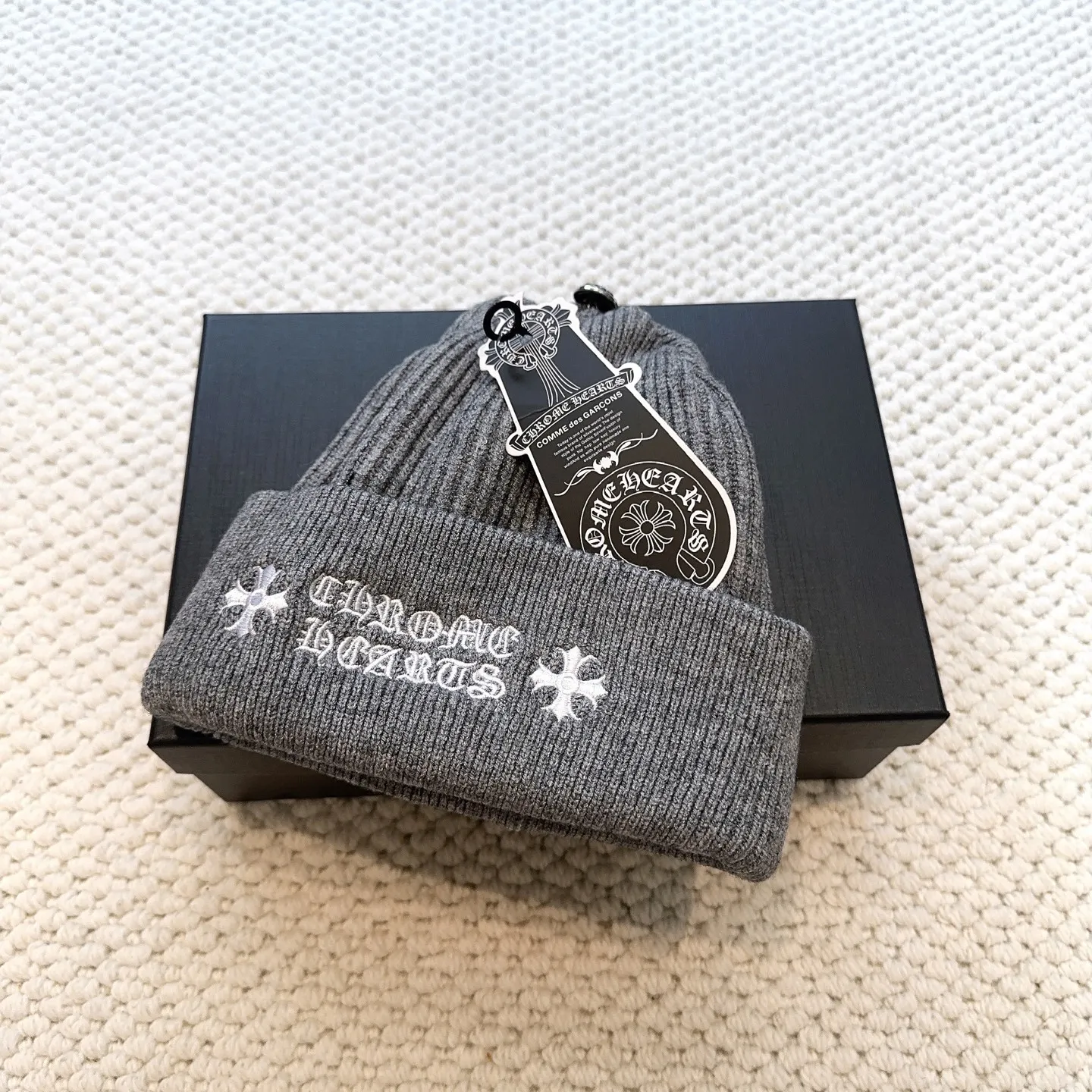 Chrome Hearts グレー十字架刺繍ニット帽 - 画像 (9)