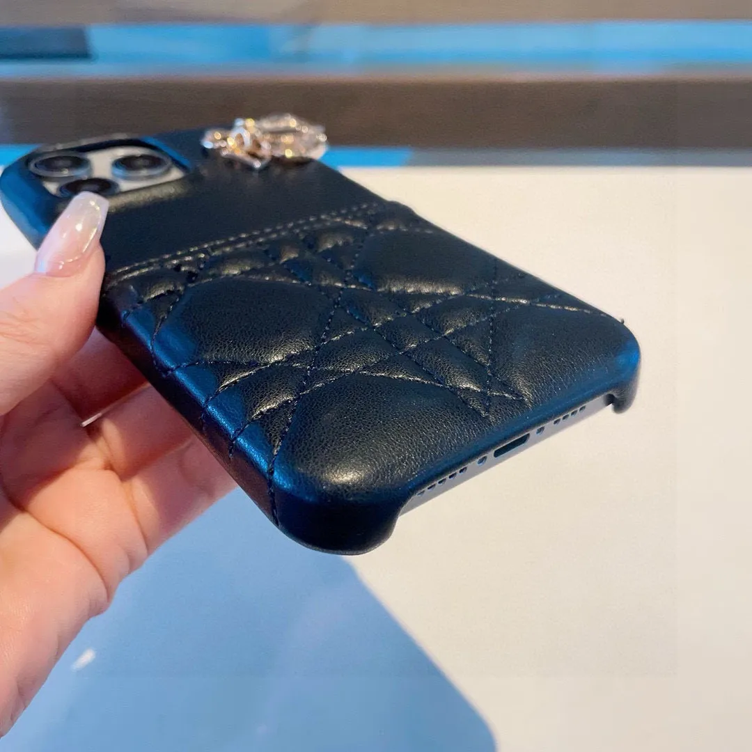 Christian Dior ブラック ダイアナ格子柄ケース - 画像 (7)