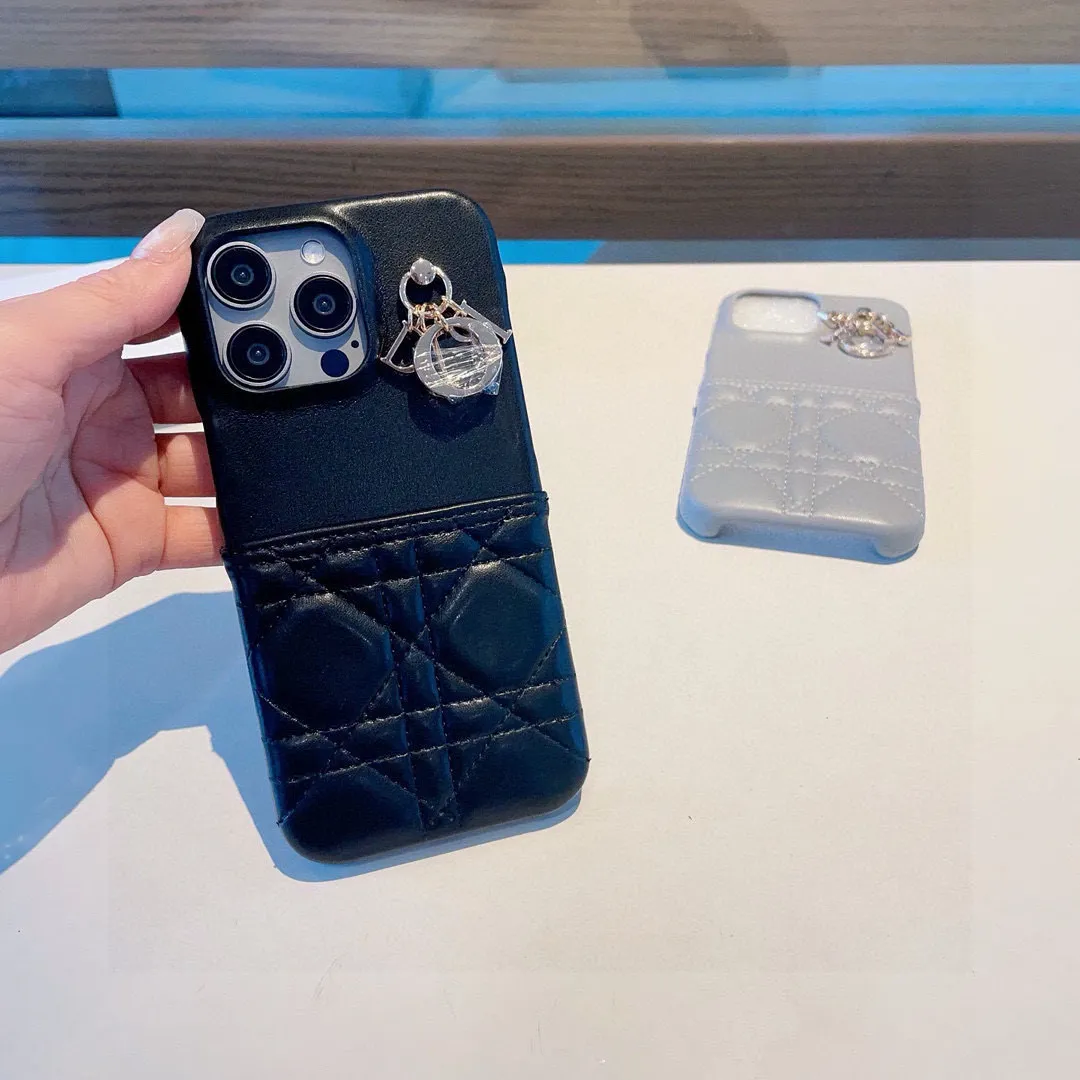 Christian Dior ブラック ダイアナ格子柄ケース - 画像 (8)