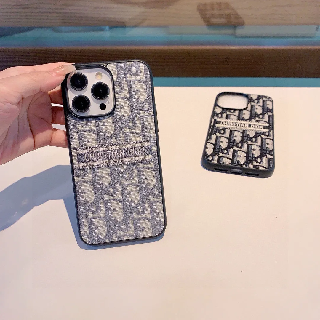 Christian Dior ブルー刺繍布iPhoneケース - 画像 (3)