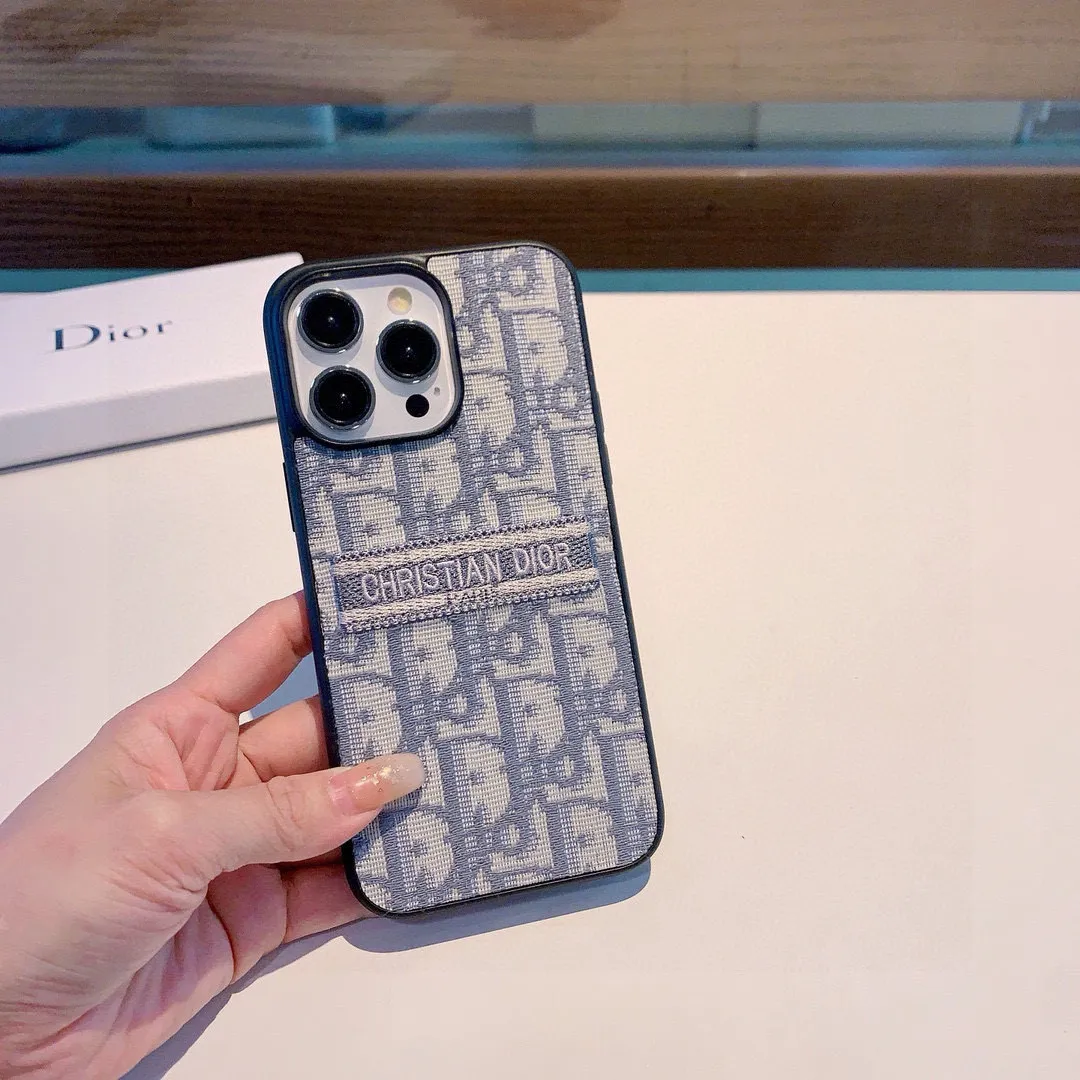 Christian Dior ブルー刺繍布iPhoneケース - 画像 (9)