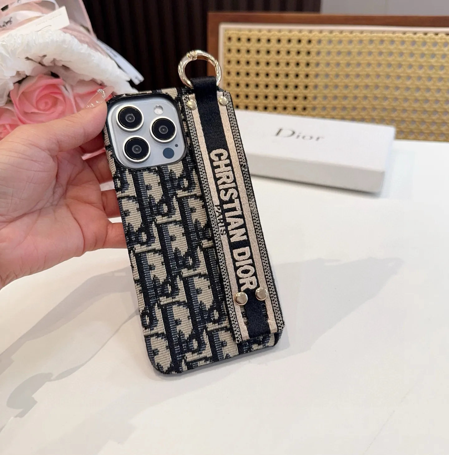 Christian Dior ブラック刺繍手首ケース - 画像 (10)